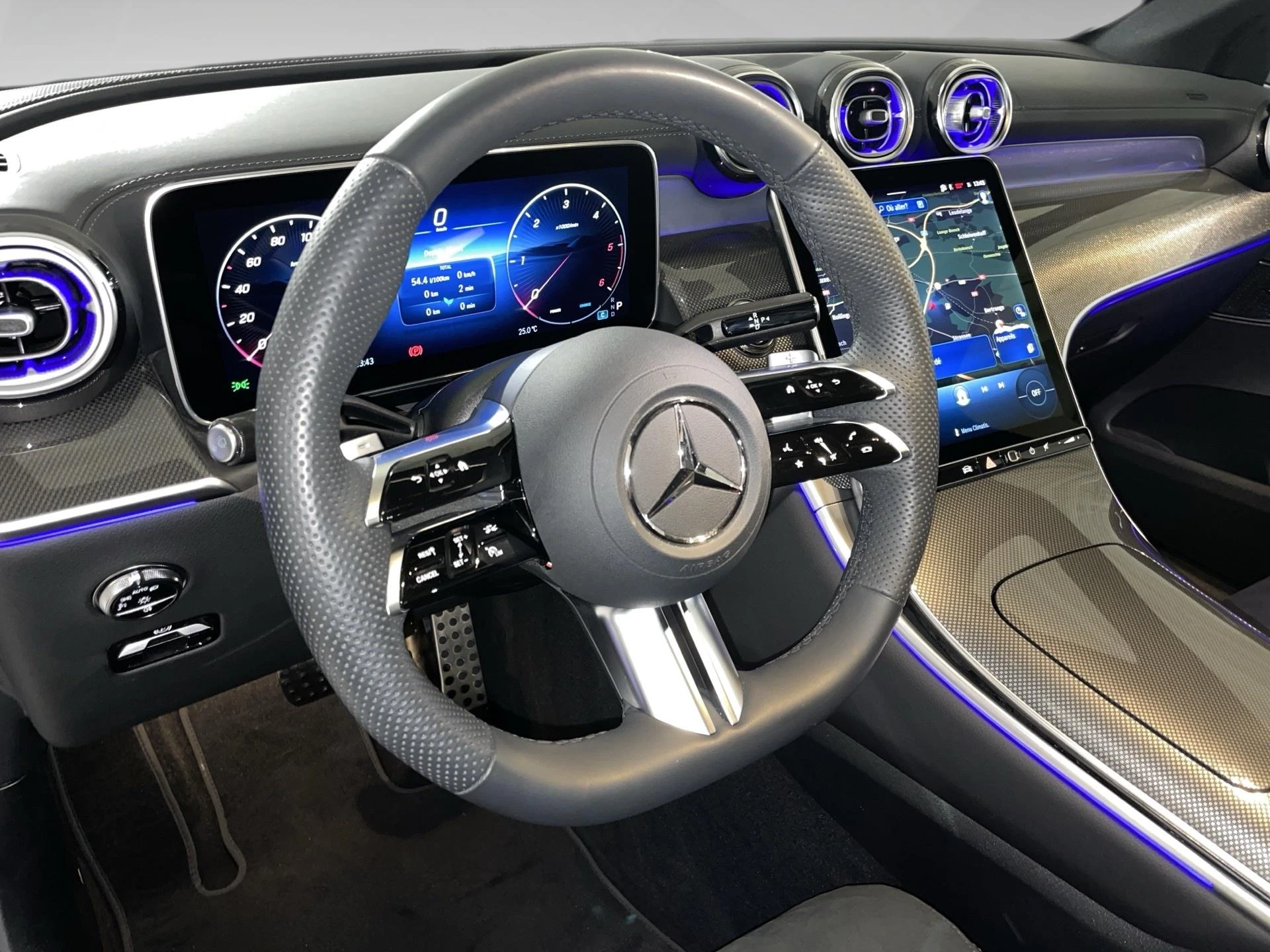 Mercedes-Benz-GLC-image-7