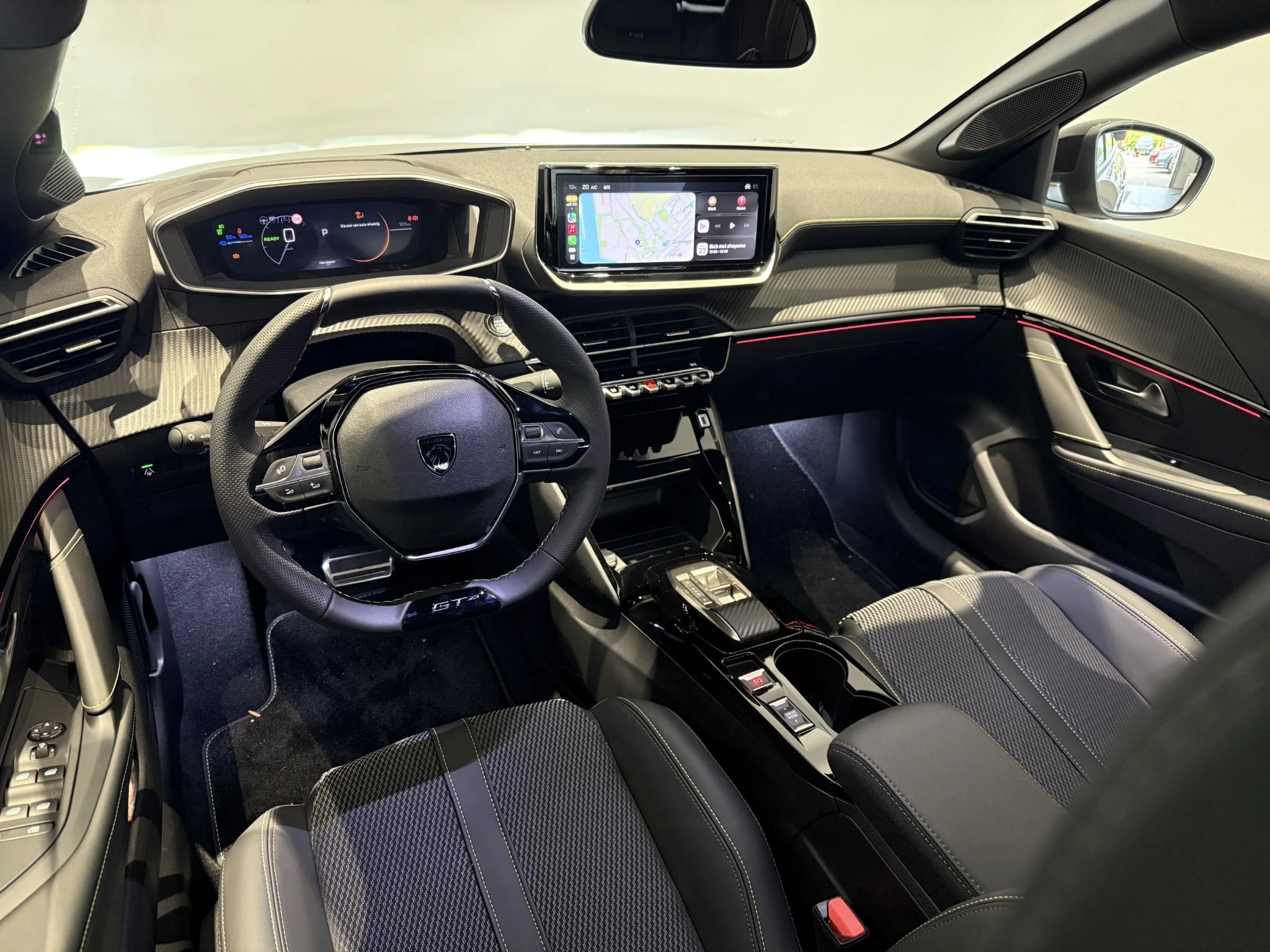 Peugeot-e-208-image-14