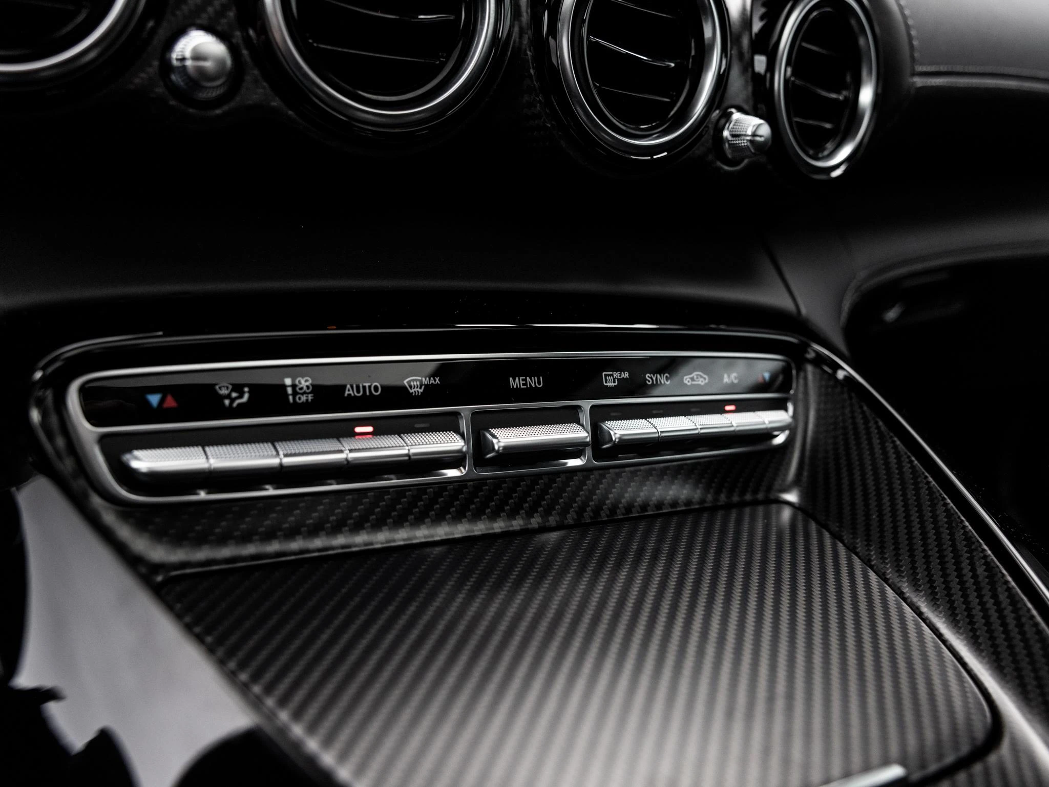 Mercedes-AMG-GT-image-39