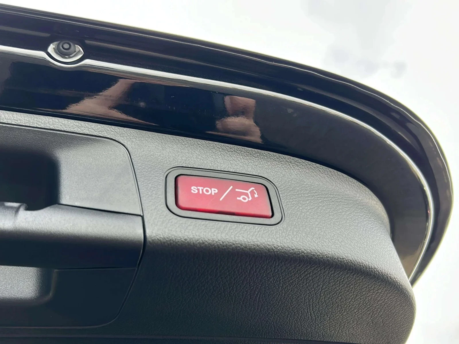 Mercedes-Benz-EQA-image-21