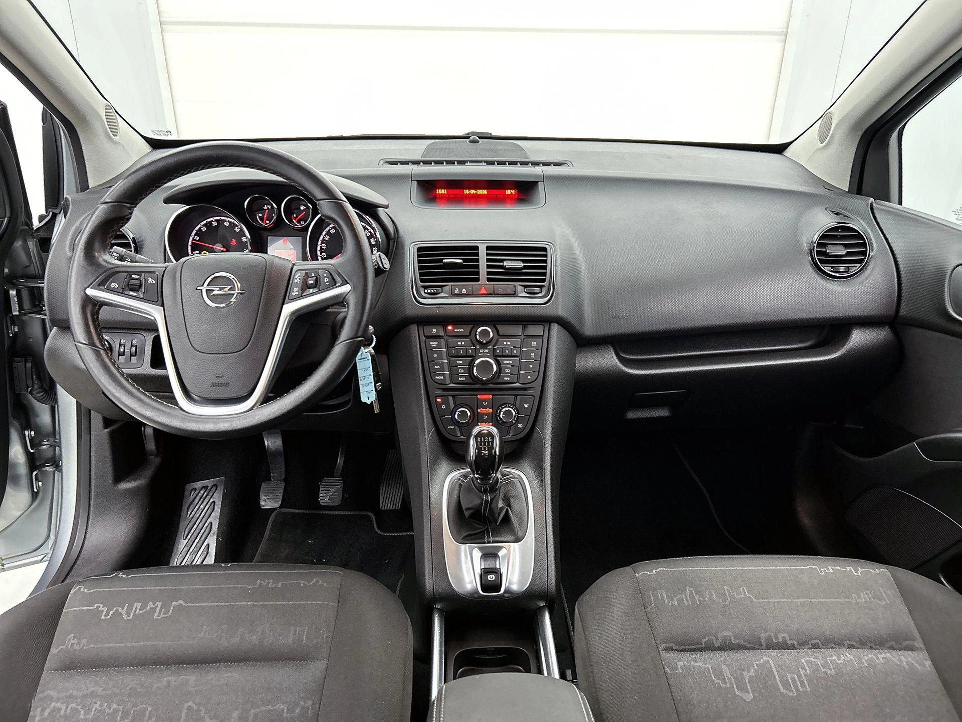 Opel-Meriva-image-17