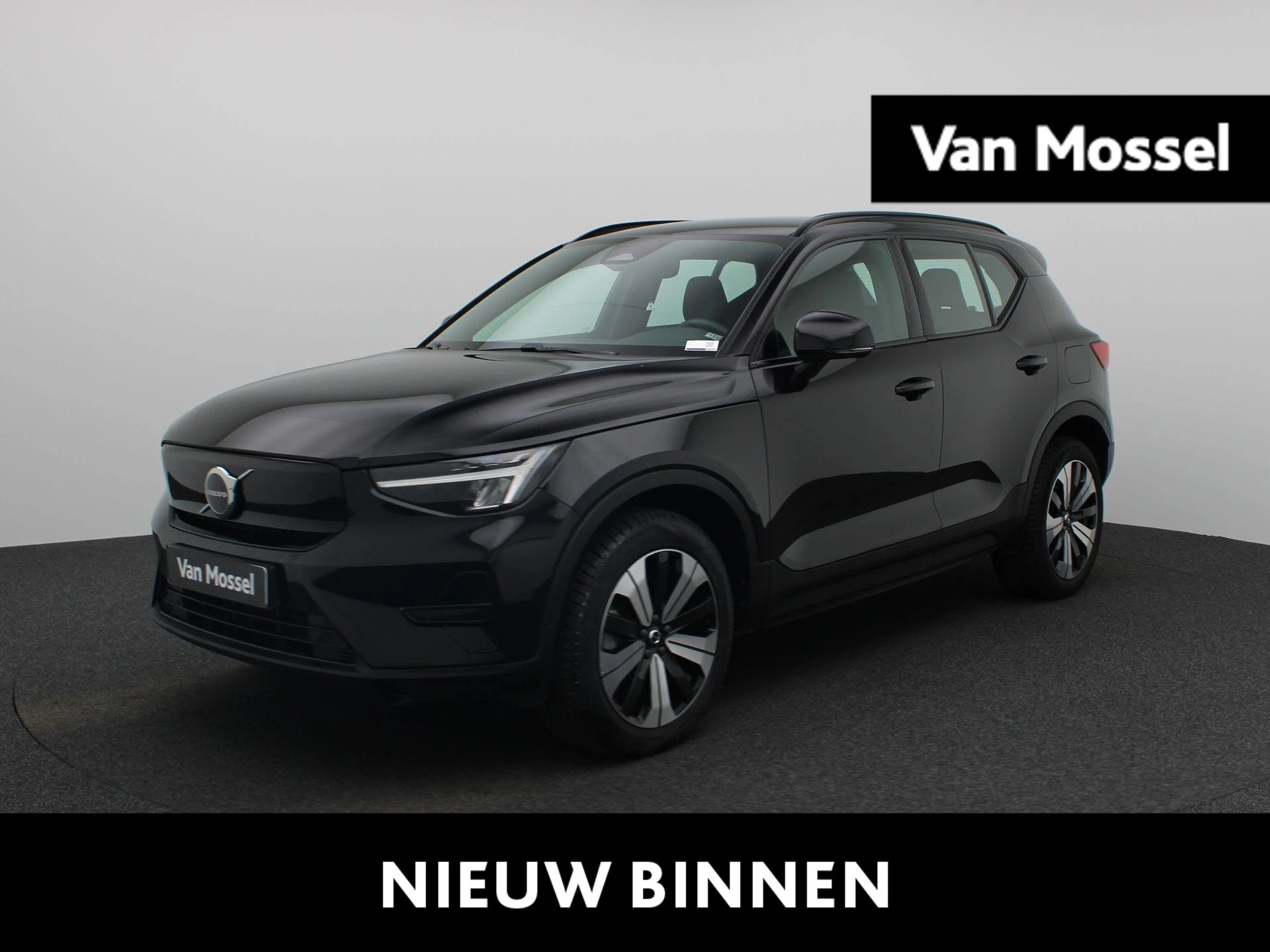 Volvo-XC40-image-0
