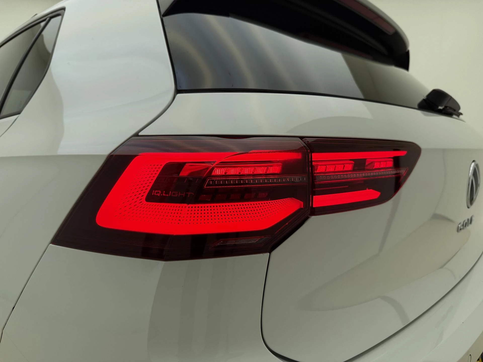 Volkswagen-Golf-image-13