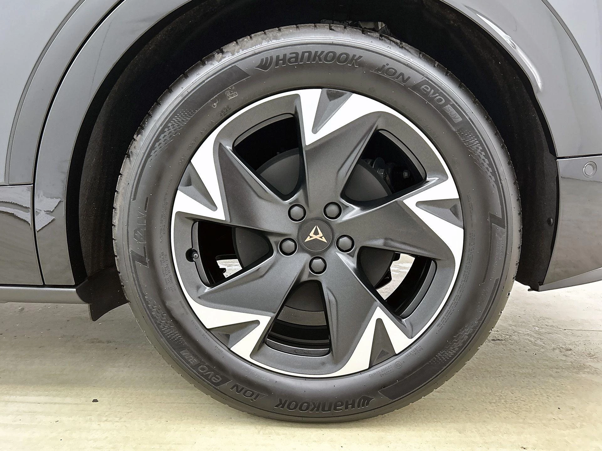 CUPRA Tavascan Business 82 kWh