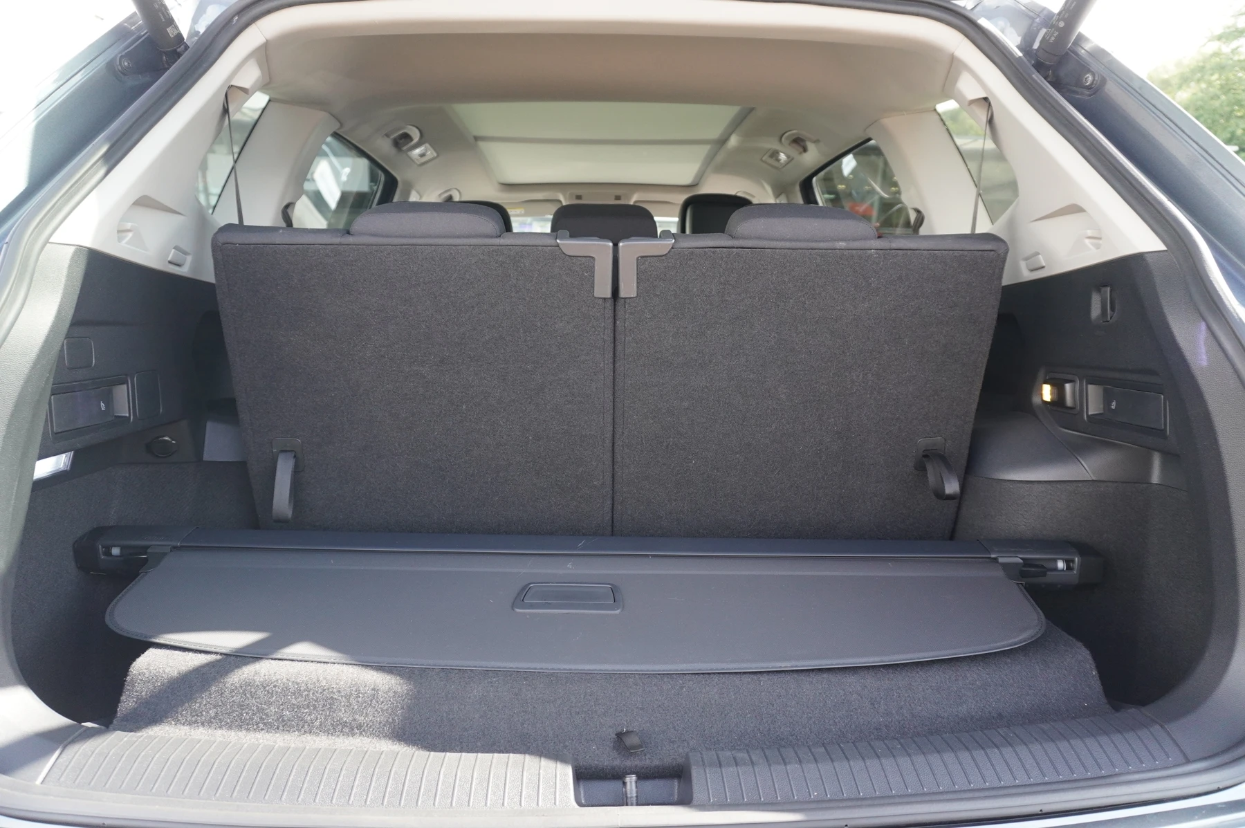 Volkswagen-Tiguan Allspace-image-15