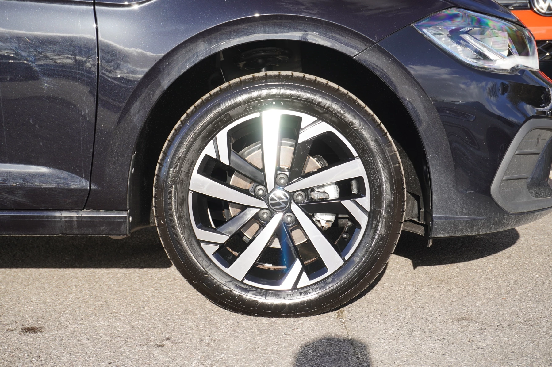 Volkswagen-Polo-image-4