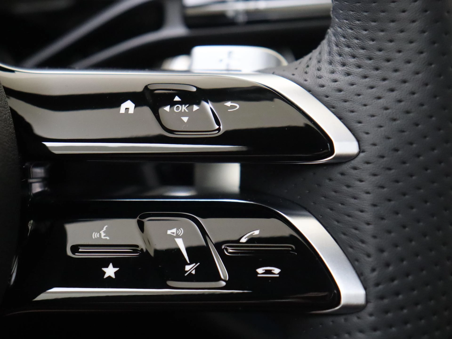 Mercedes-Benz-E-Klasse-image-13