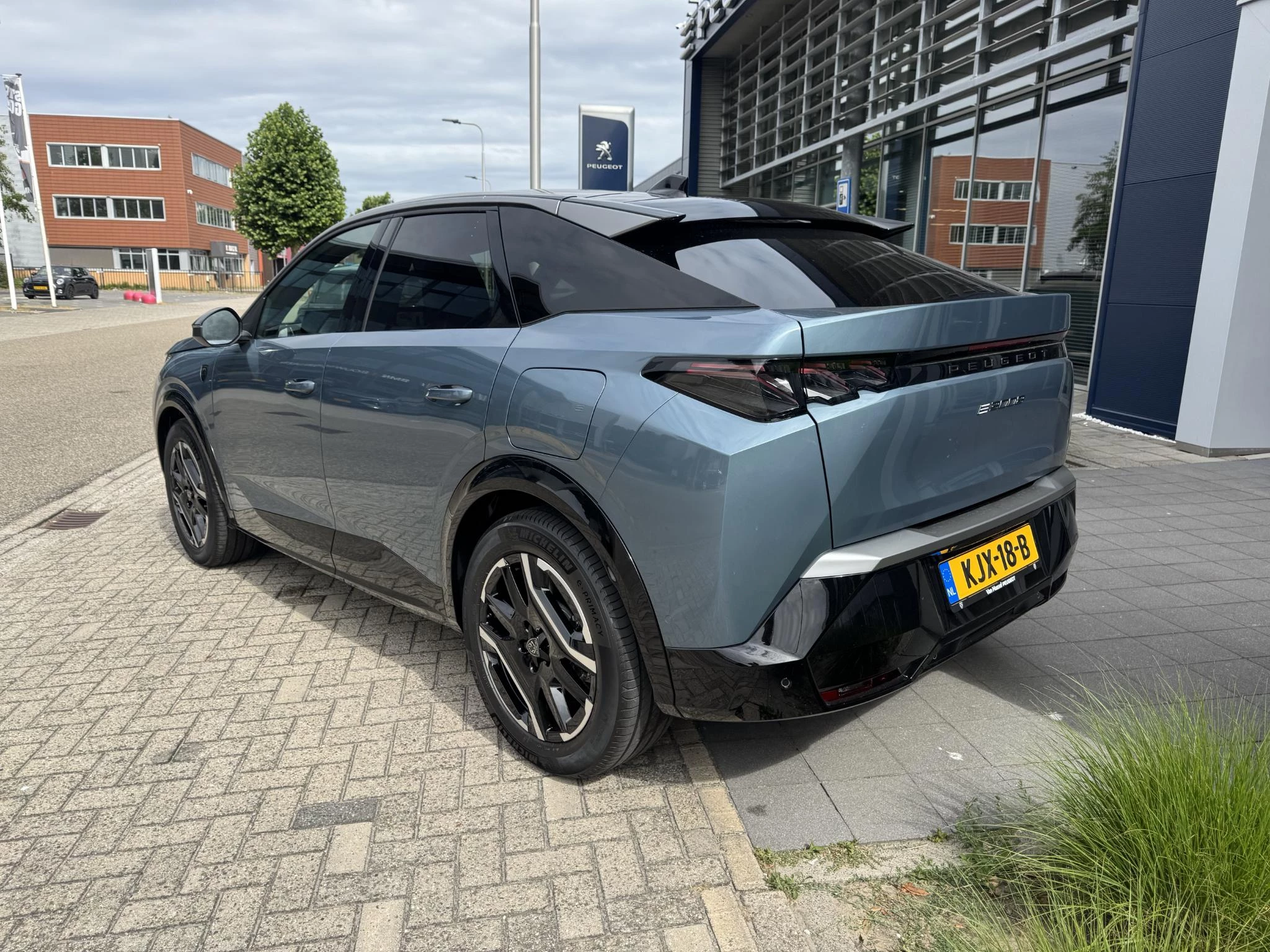 Peugeot e-3008 GT Avantage 210 73 kWh
