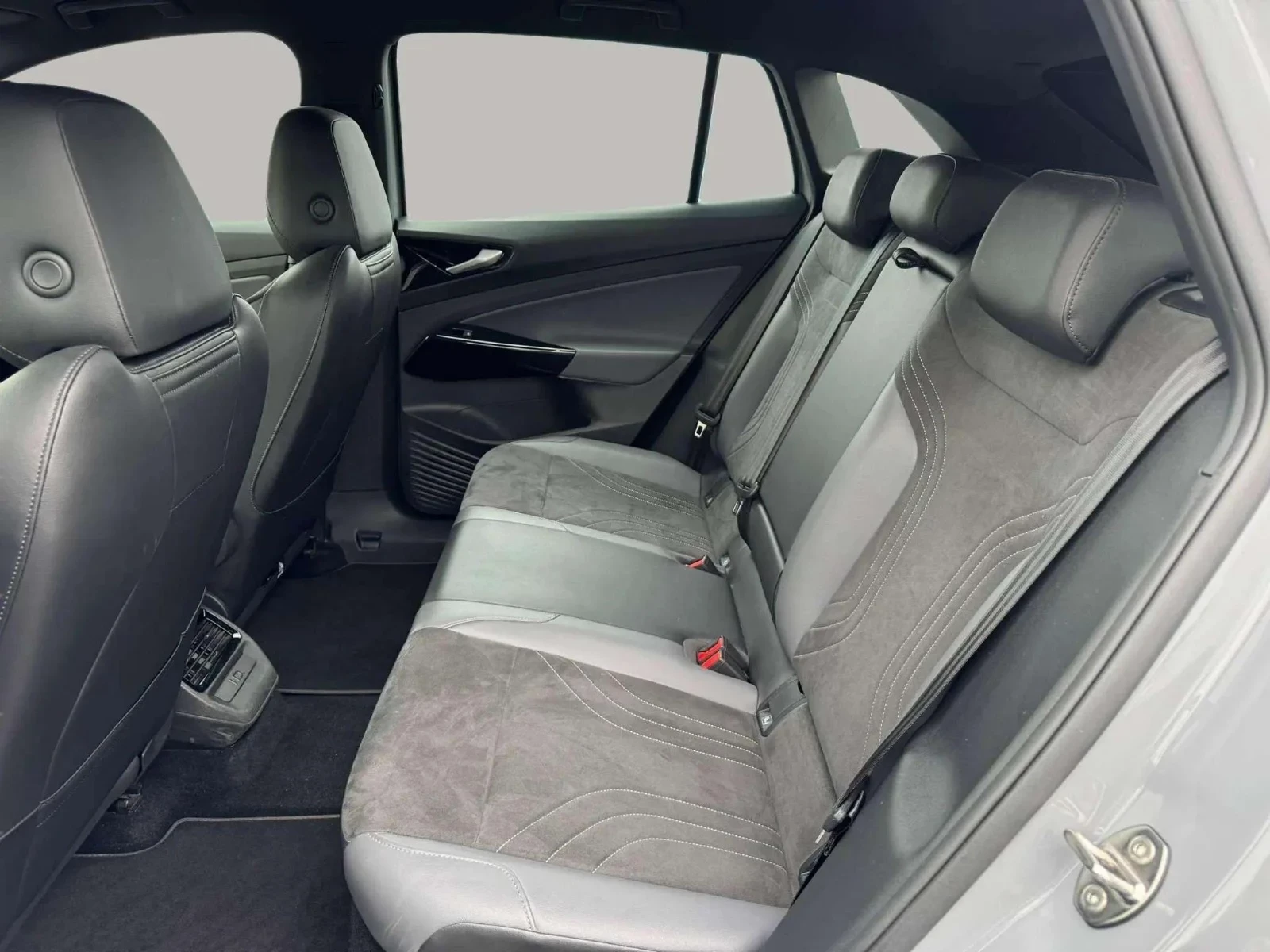 Volkswagen-ID.4-image-10