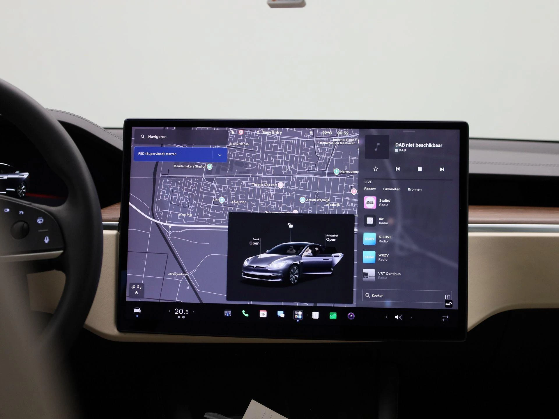 Tesla-Model S-image-7