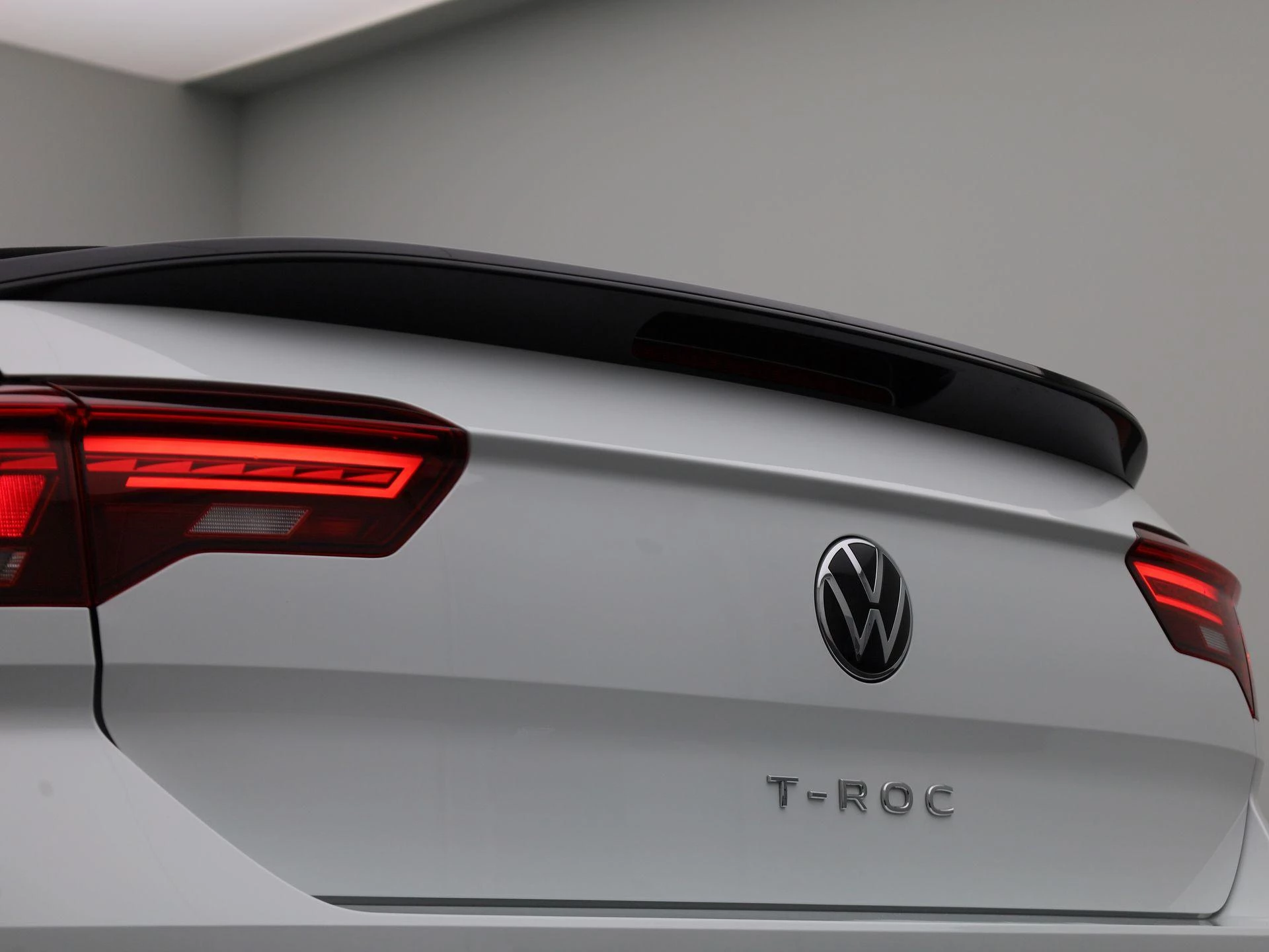 Volkswagen T-Roc Cabrio 1.5 TSI R-Line 150 PK|