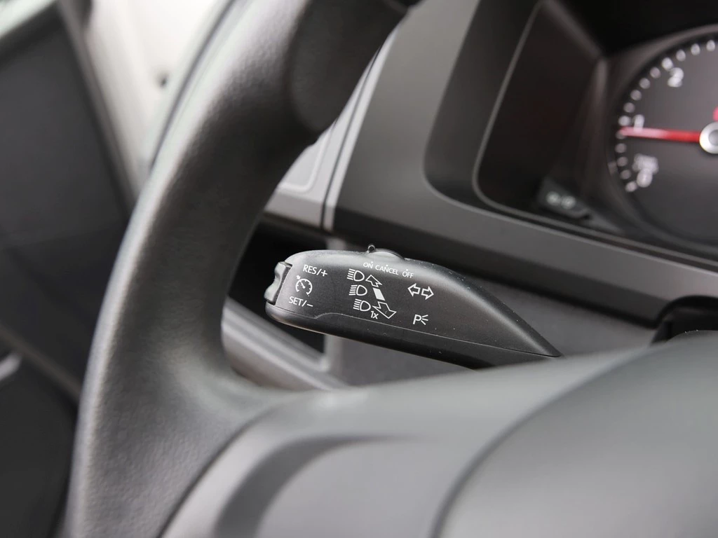 Volkswagen Multivan T6 Trendline 2.0 TDI 4Mo AHK/Klima