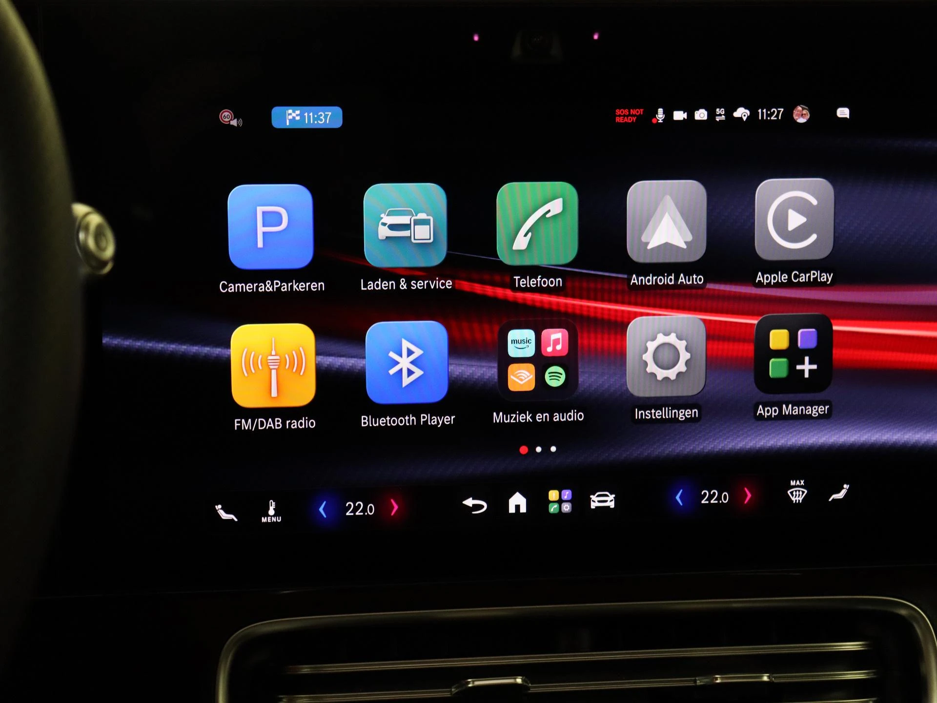 Mercedes-Benz-GLB-image-16