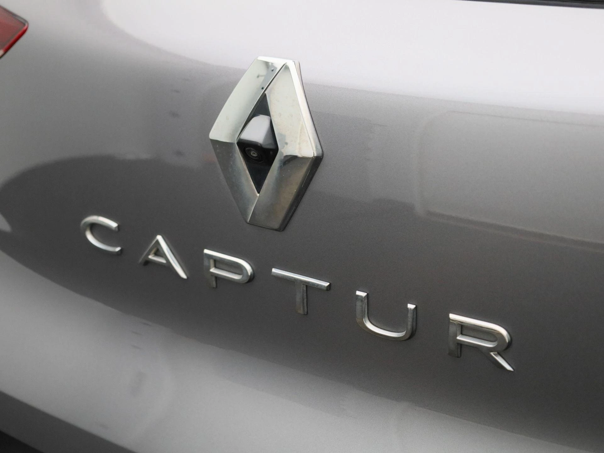 Renault Captur 1.6 E-Tech Plug-in Hybrid 160 Initiale Paris