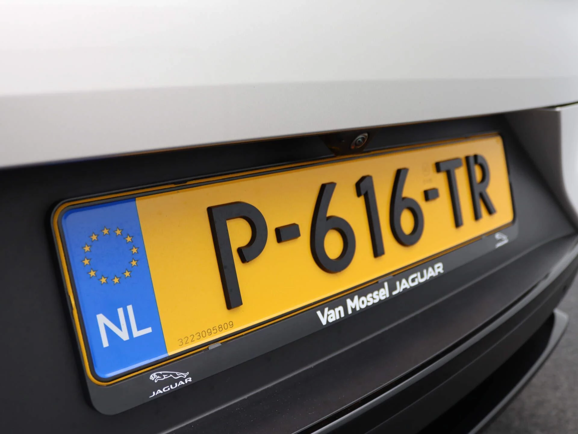 Jaguar-I-PACE-image-39