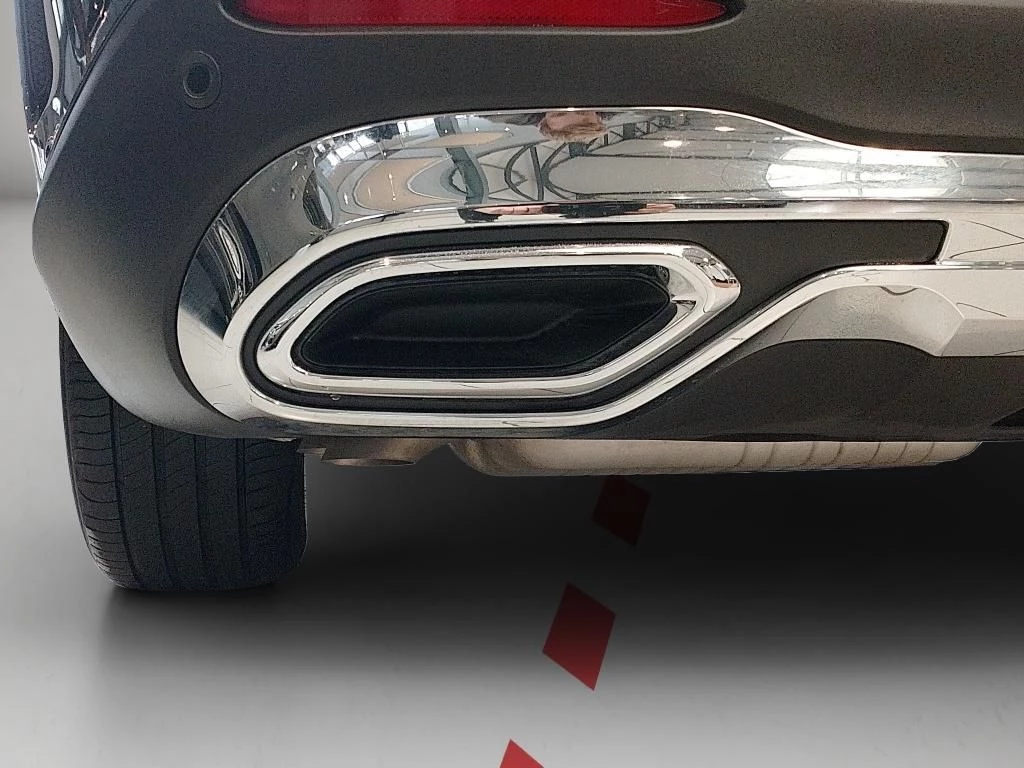 Mercedes-Benz GLC 300 d 4M AMG MBUX AHK SHZ KLIMA KEYLESS-GO AMG LineX254 GLC 300 d 4M AMG MBUX AHK SHZ KLIMA KEYLESS-GO AMG Line