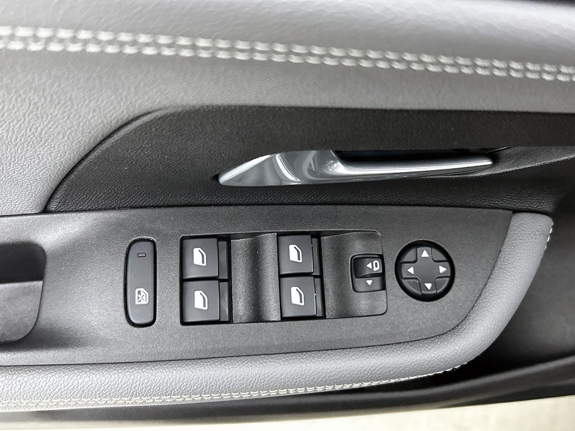 Opel-Mokka-e-image-29