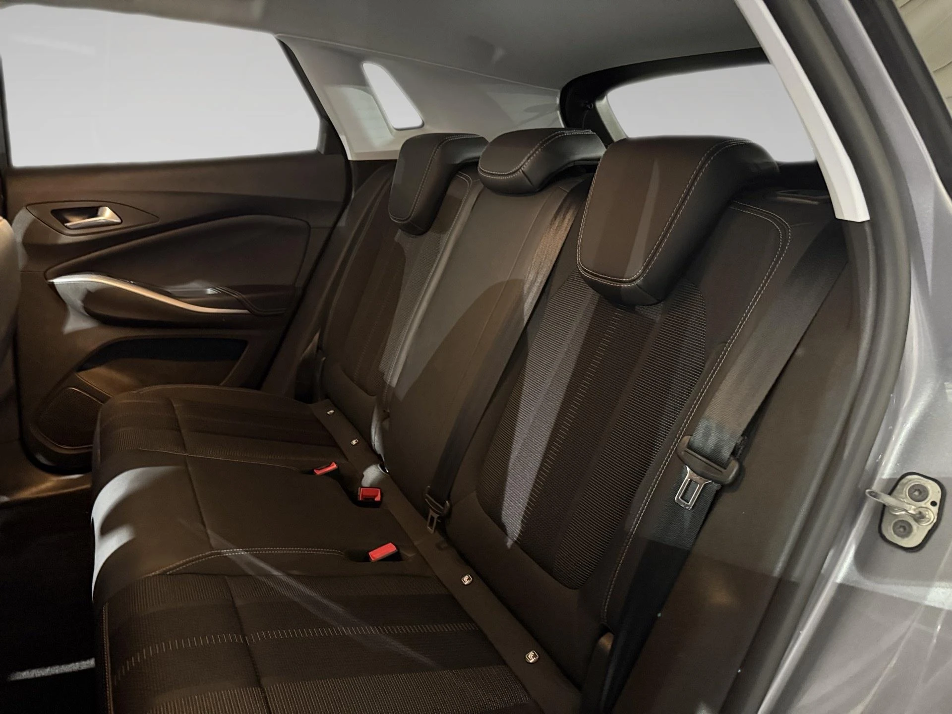 Opel-Grandland X-image-4
