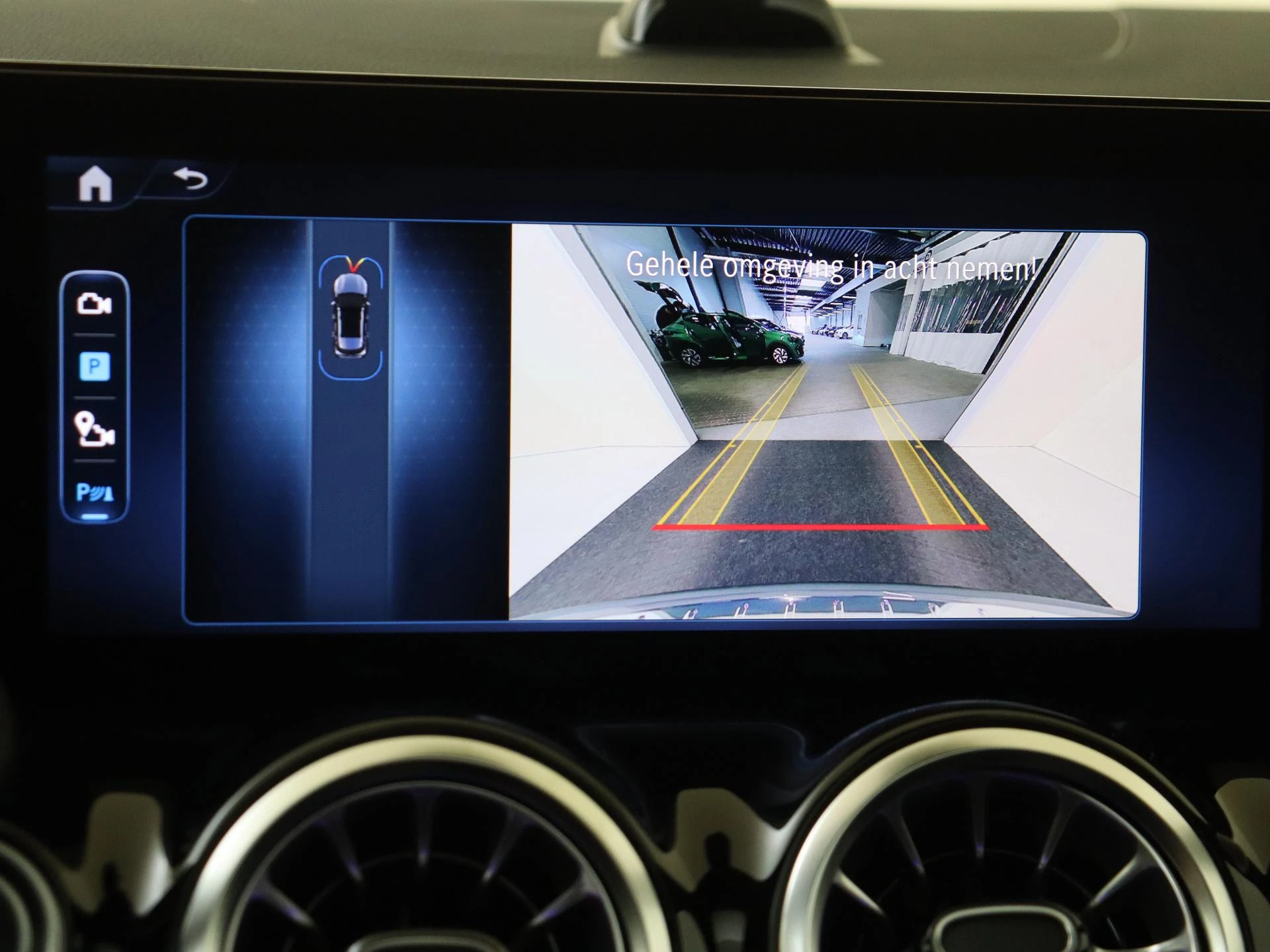 Mercedes-Benz-GLA-image-20