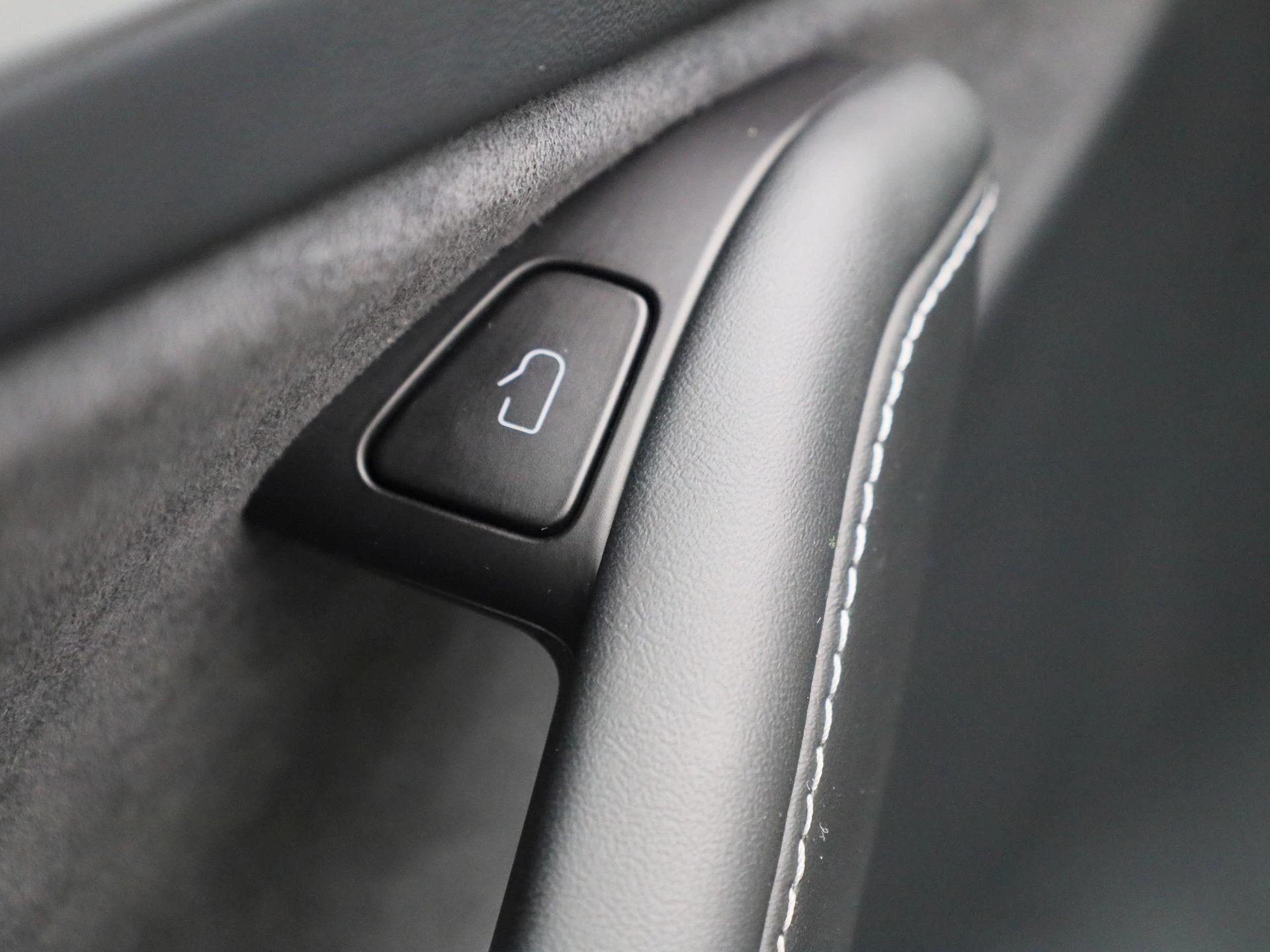 Tesla-Model Y-image-35