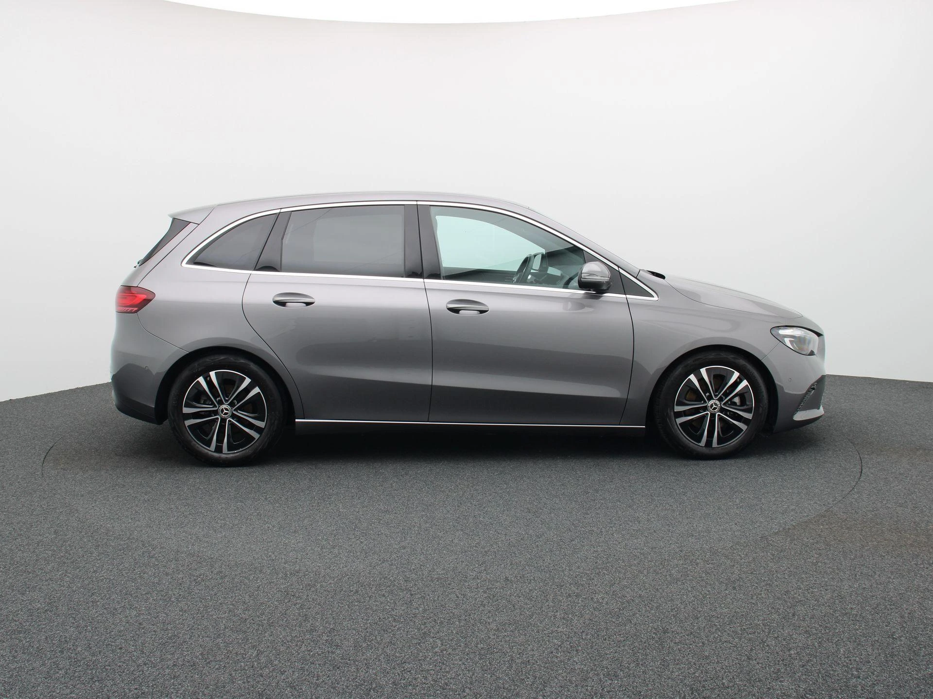 Mercedes-Benz B-Klasse 180 Business Line + CARPLAY + TREKHAAK +