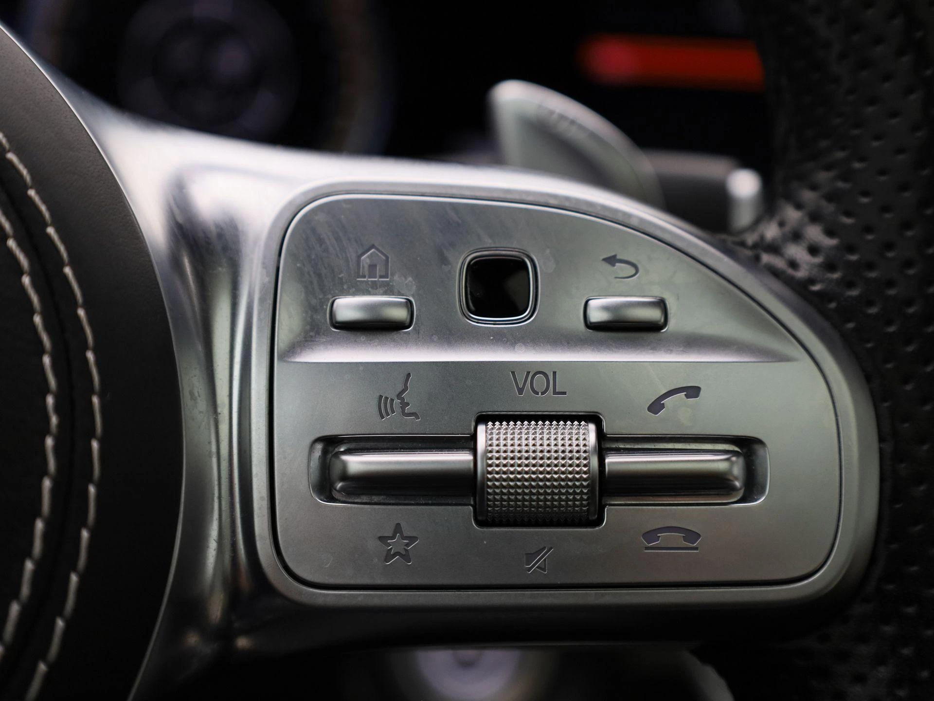 Mercedes-Benz-S-Klasse-image-42