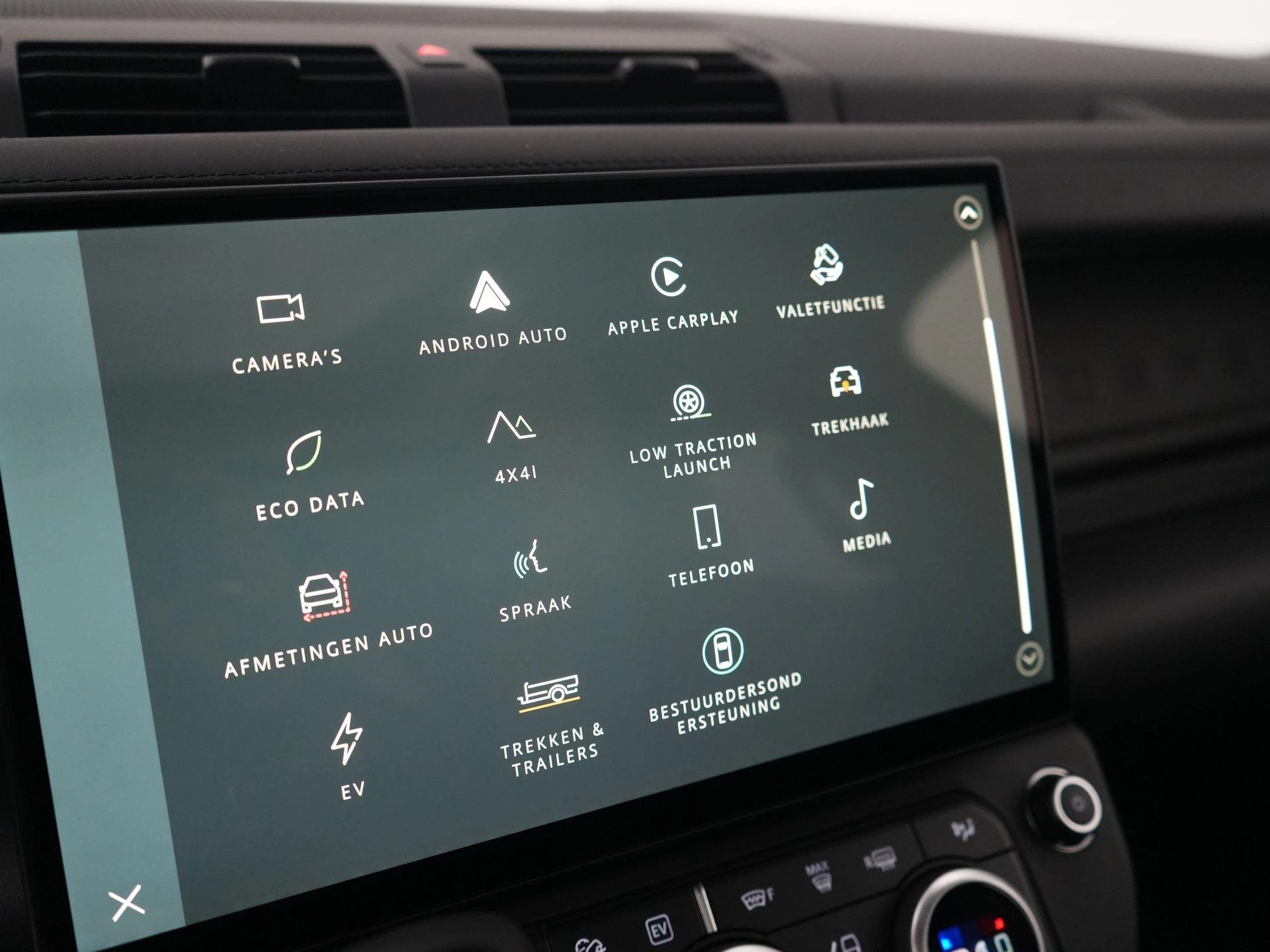 Land Rover-Defender-image-20