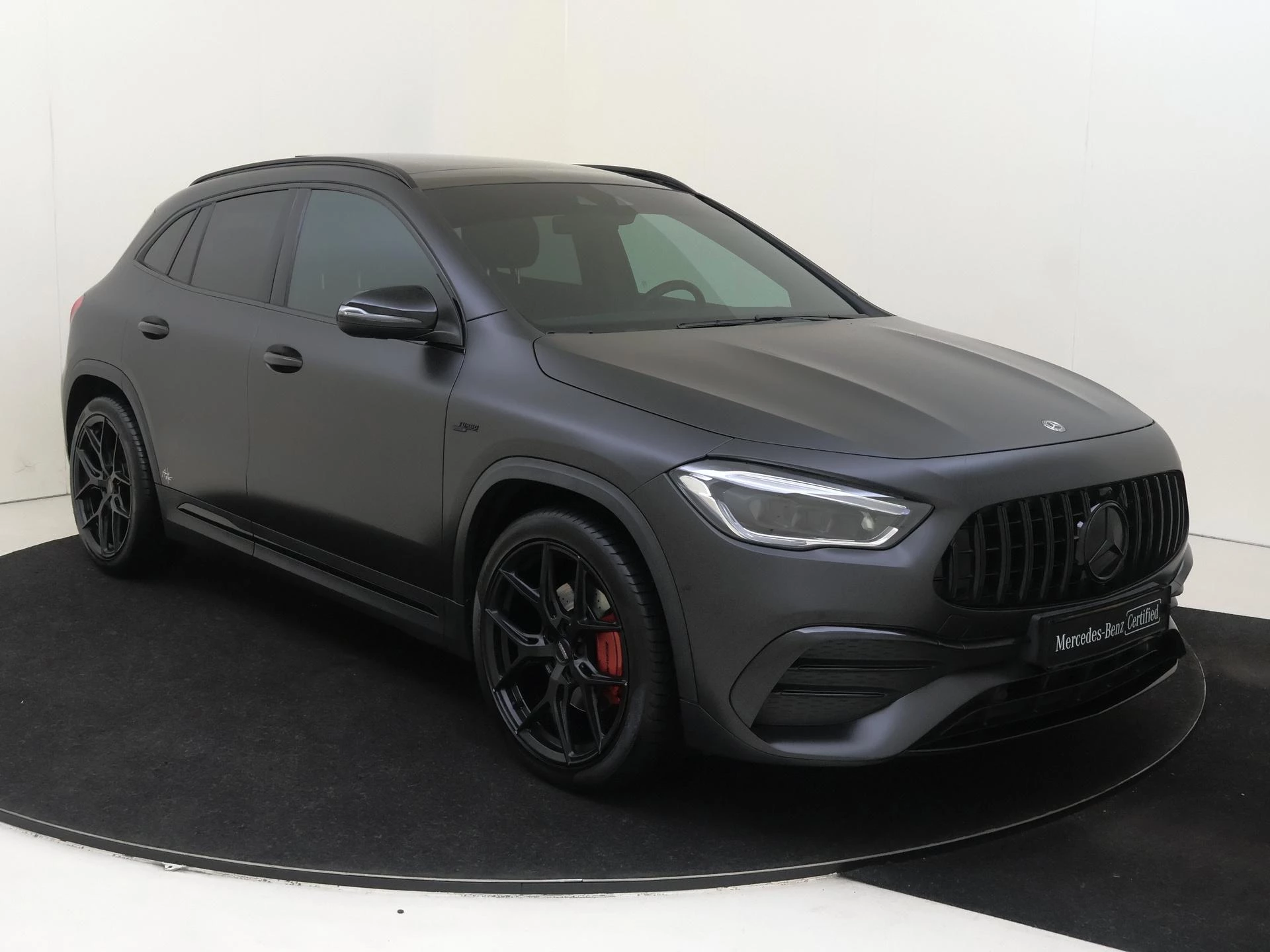 Mercedes-Benz-GLA-image-4