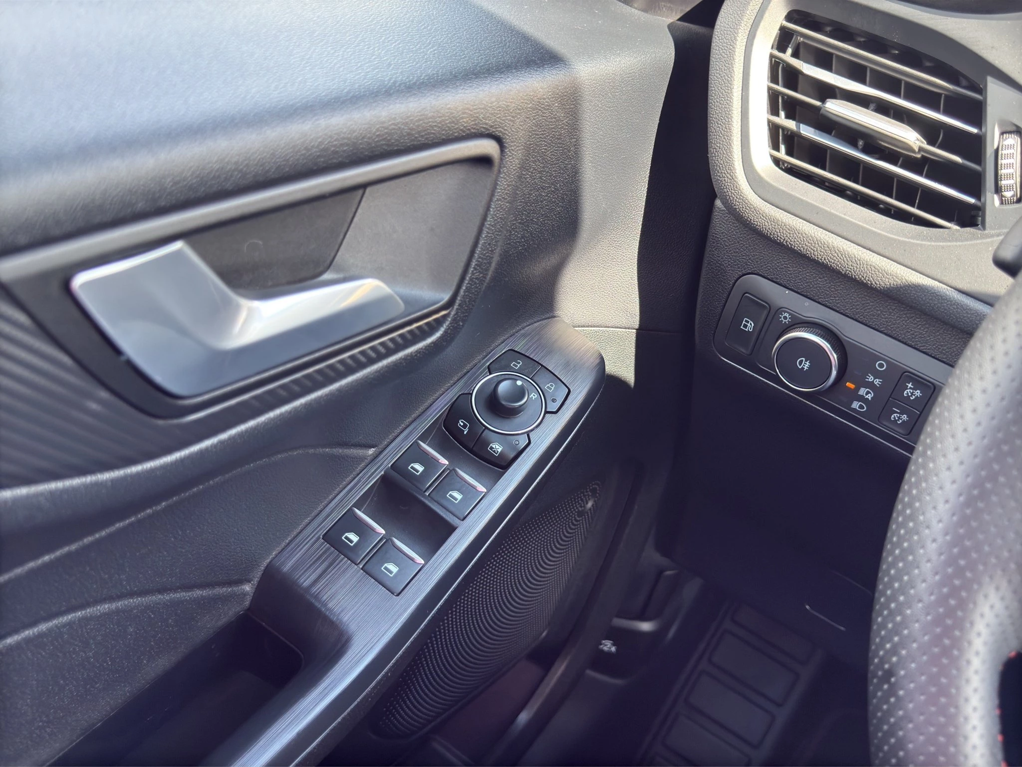 Ford Kuga ST-Line Plug-in*LED-MATRIX*KAM*NAVI*WINTER-PKT.
