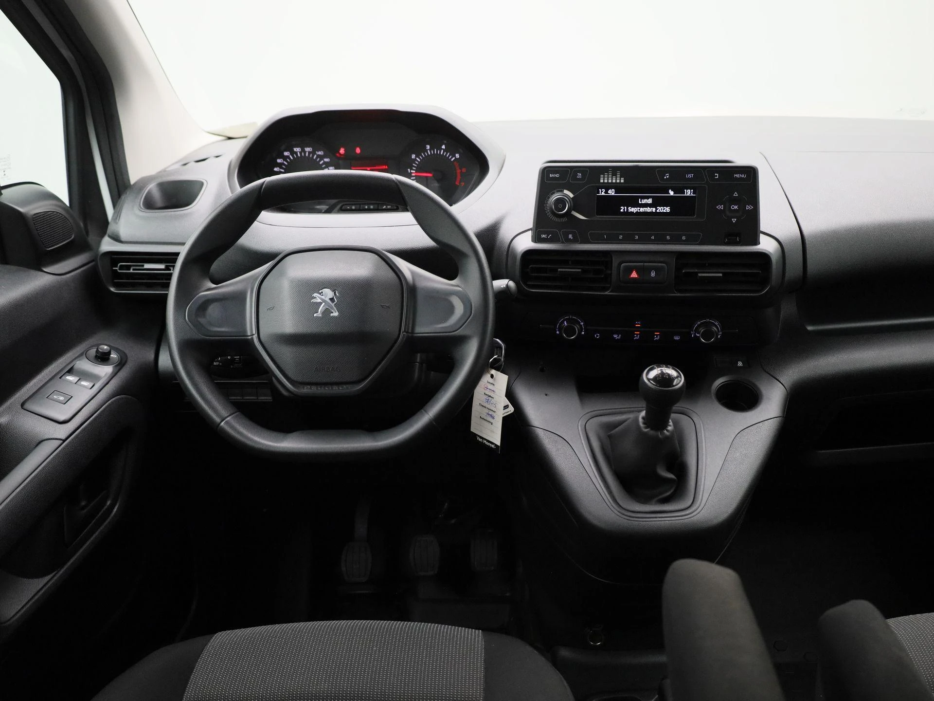 Peugeot-Partner-image-6