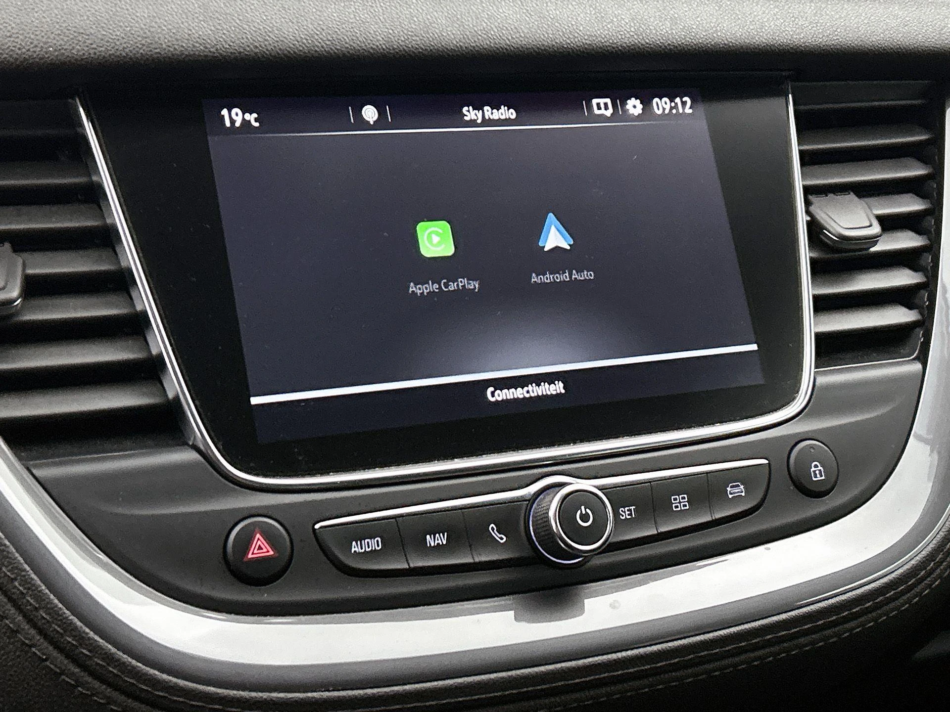 Opel-Grandland X-image-12