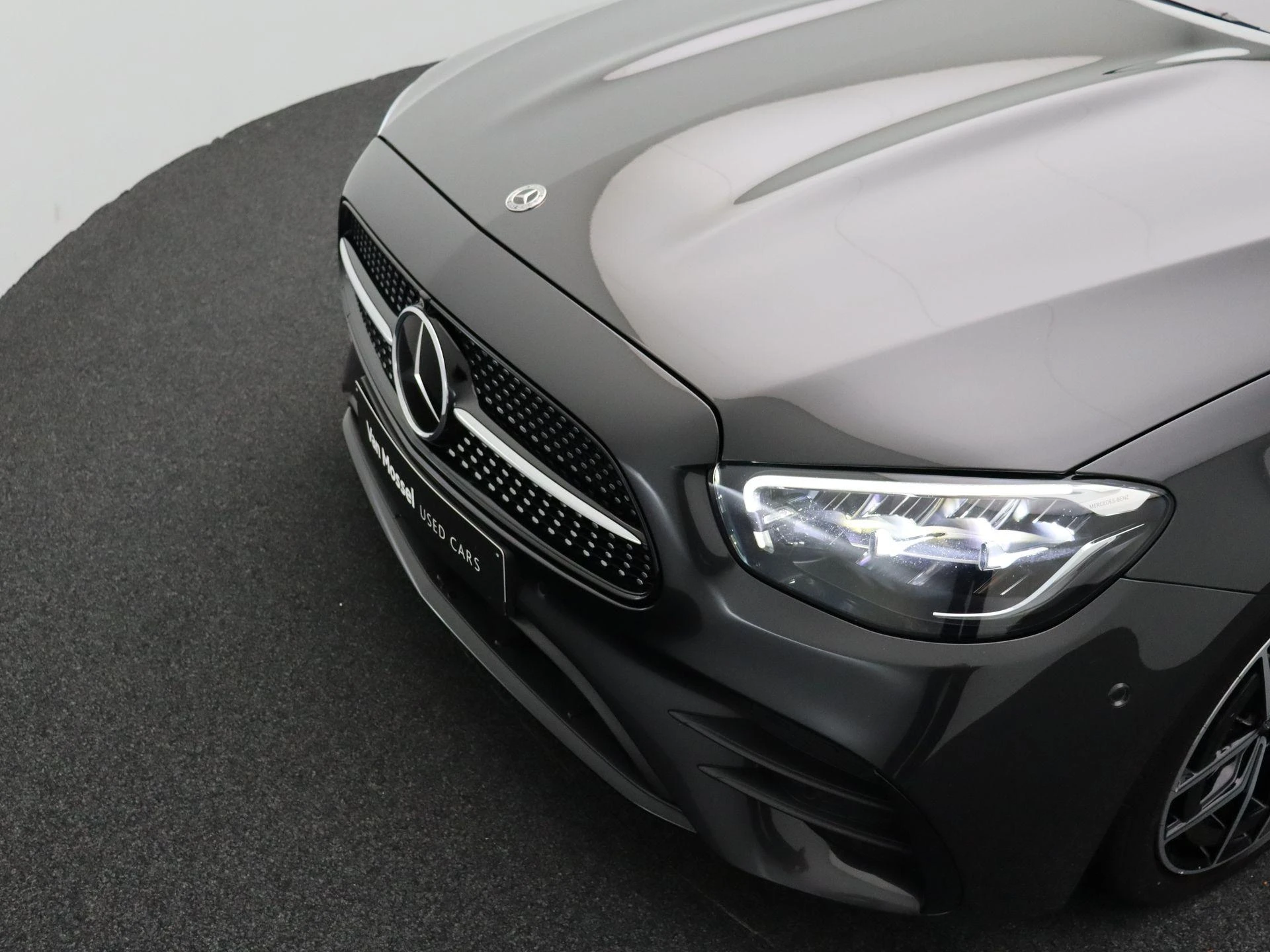 Mercedes-Benz-E-Klasse-image-30