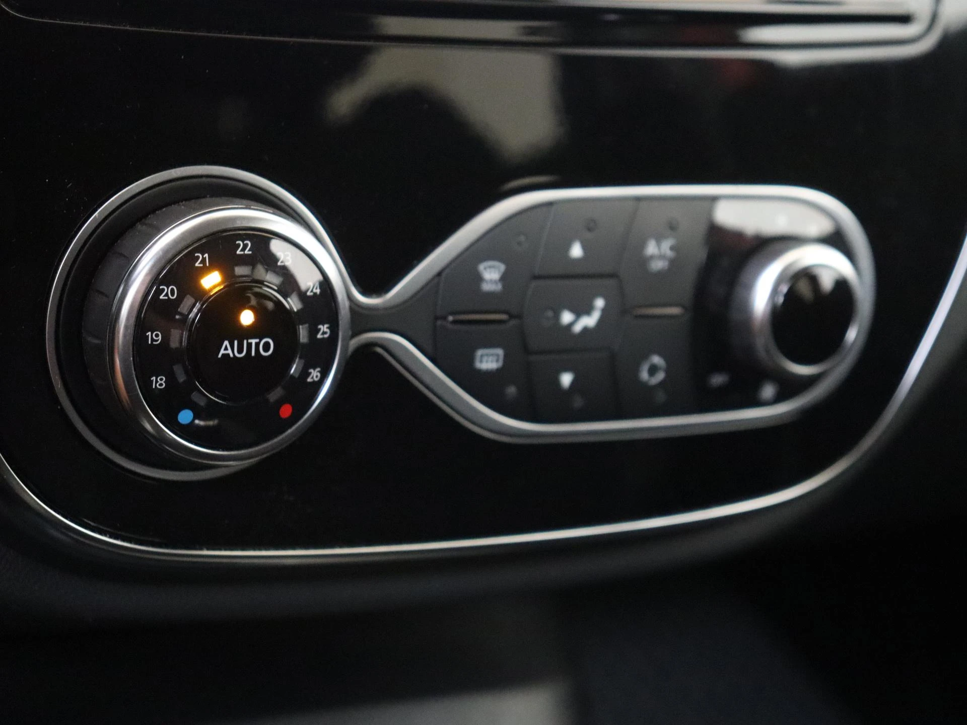 Renault-Captur-image-19