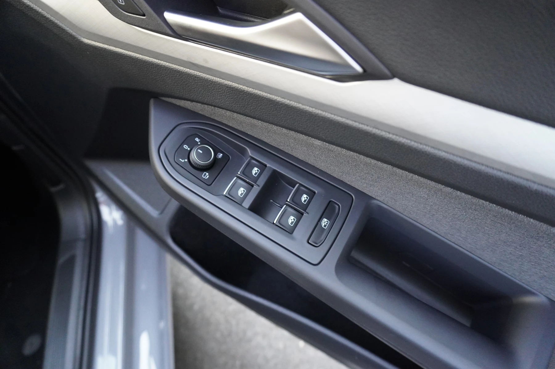 Volkswagen-Golf-image-28