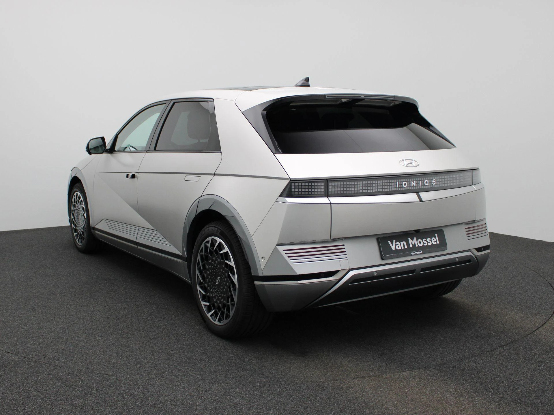 Hyundai-IONIQ 5-image-1