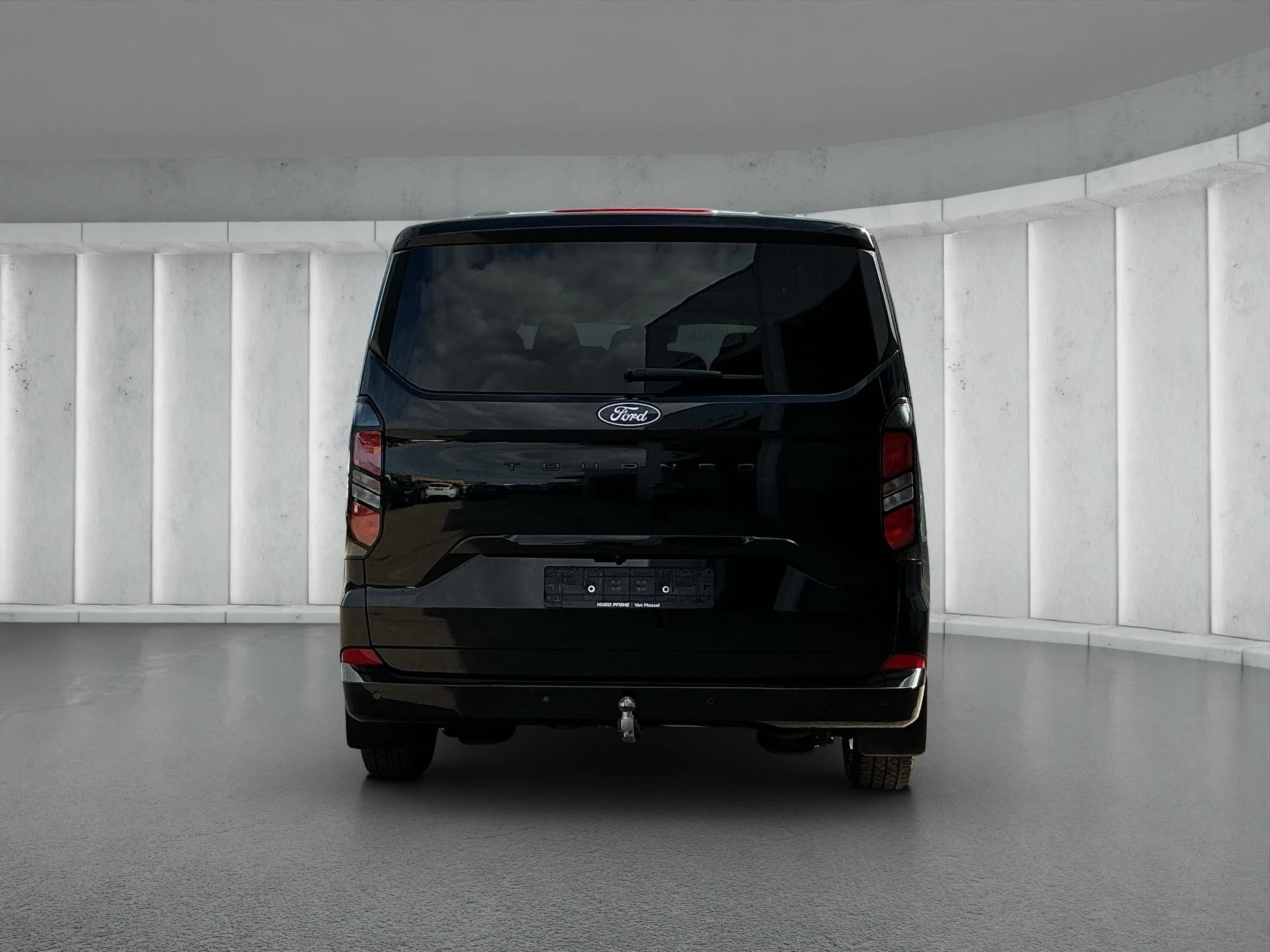 Ford-Tourneo Custom-image-3