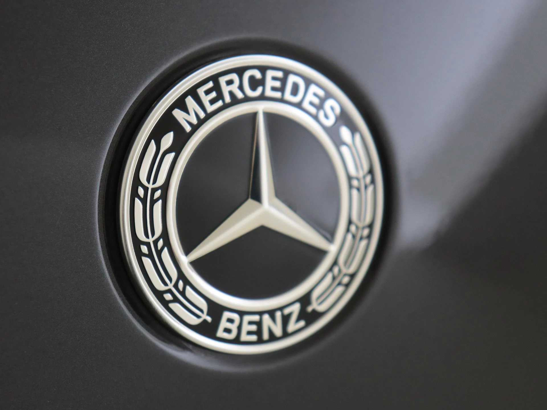 Mercedes-Benz-GLC-image-29