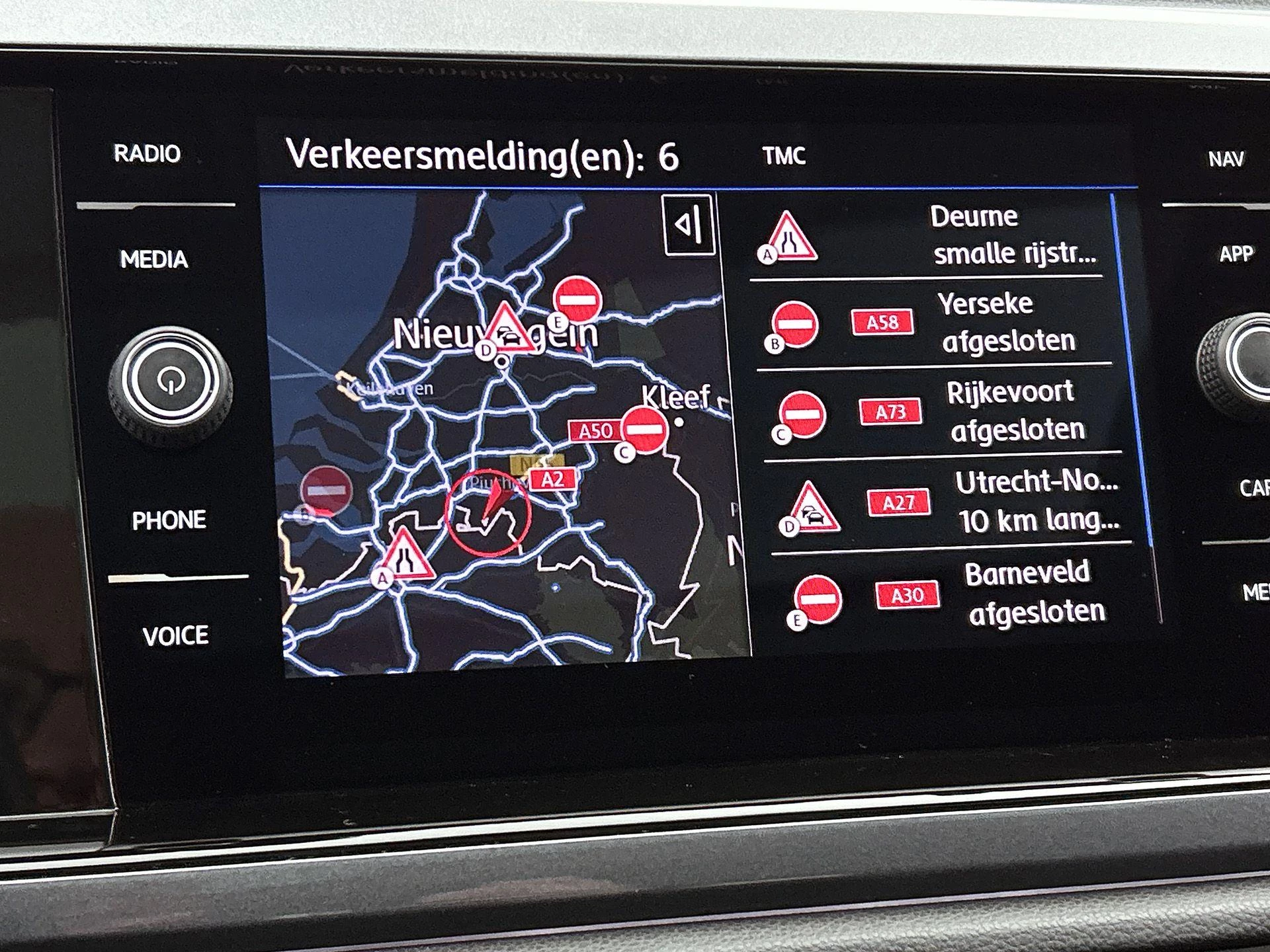 Volkswagen-Polo-image-10