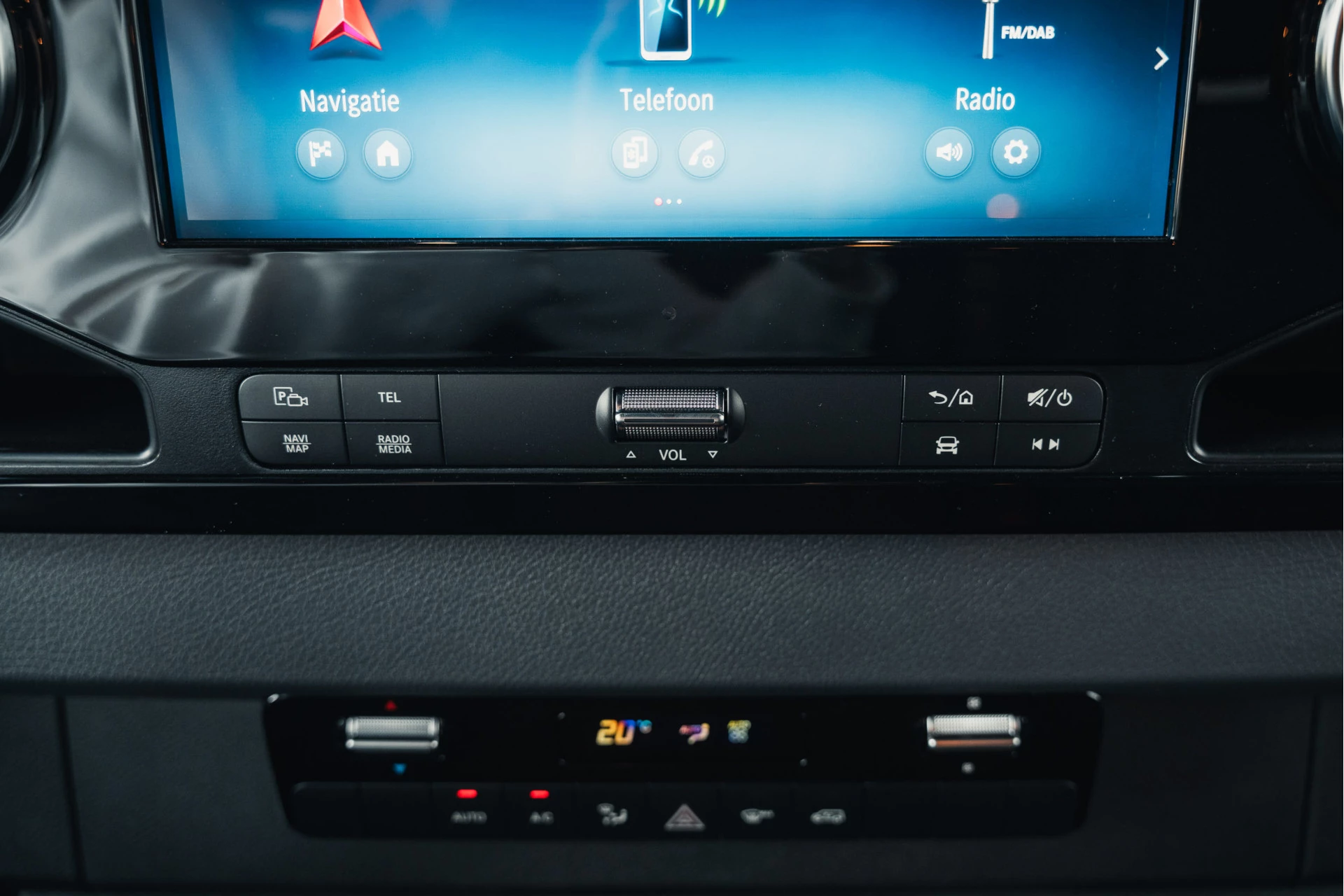 Mercedes-Benz-Sprinter-image-70