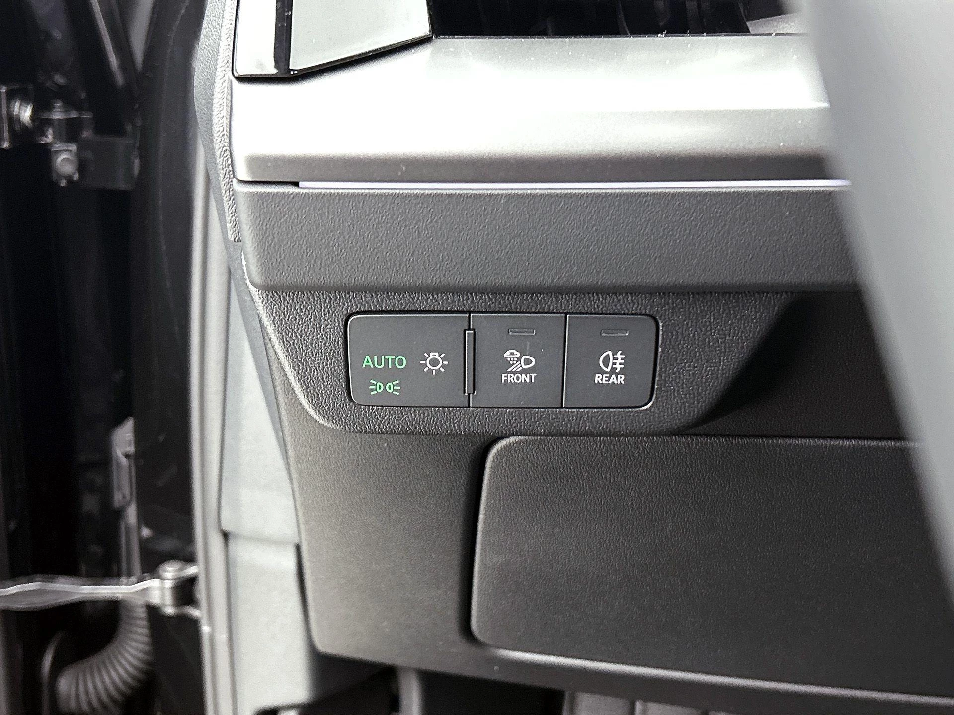 Audi-Q4 e-tron-image-19