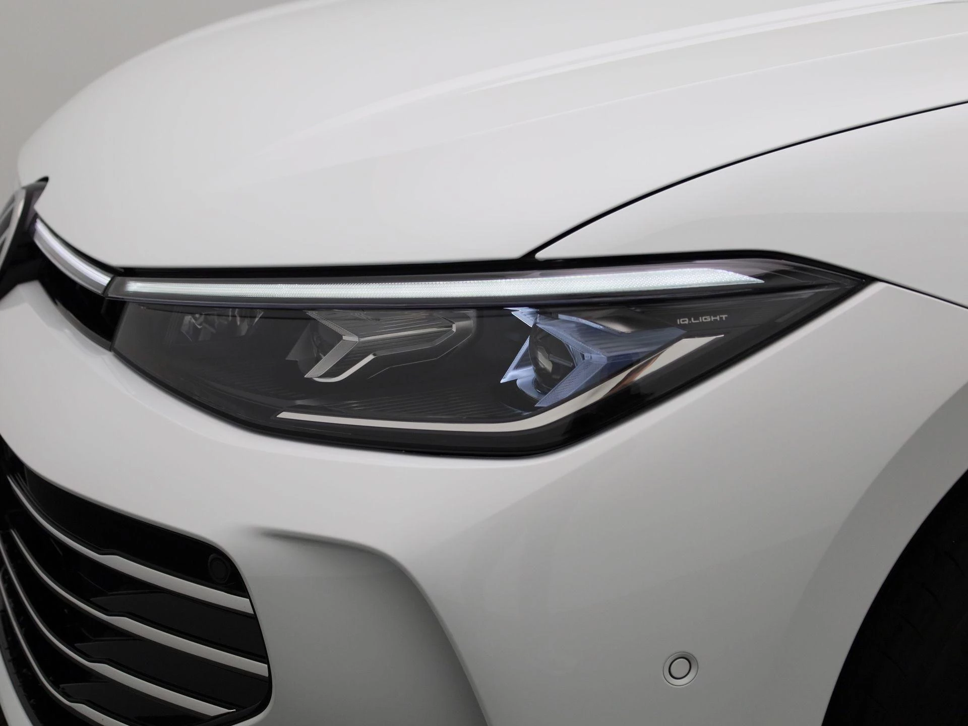 Volkswagen-Passat-image-15