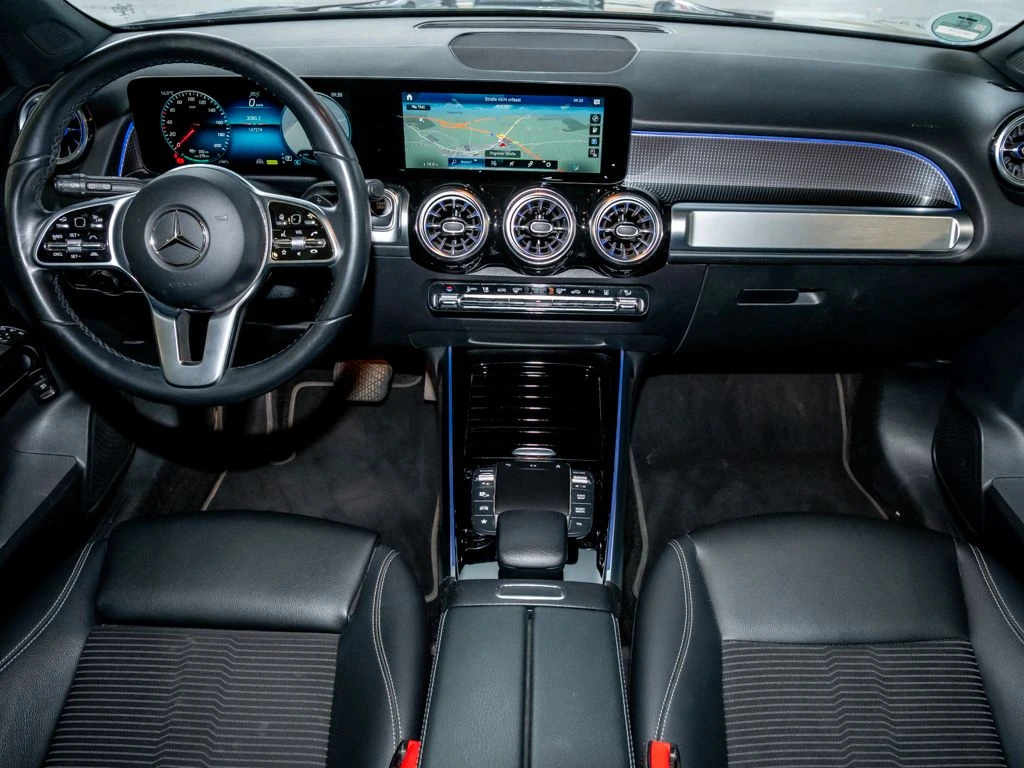 Mercedes-Benz-EQB 250-image-13