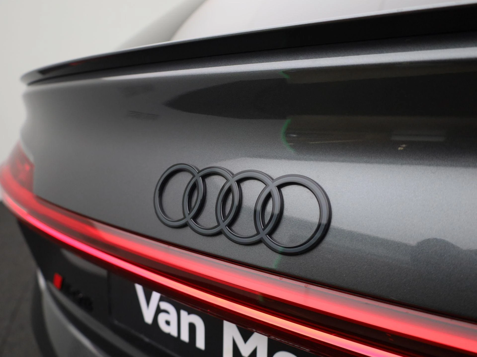 Audi-Q8 Sportback e-tron-image-39