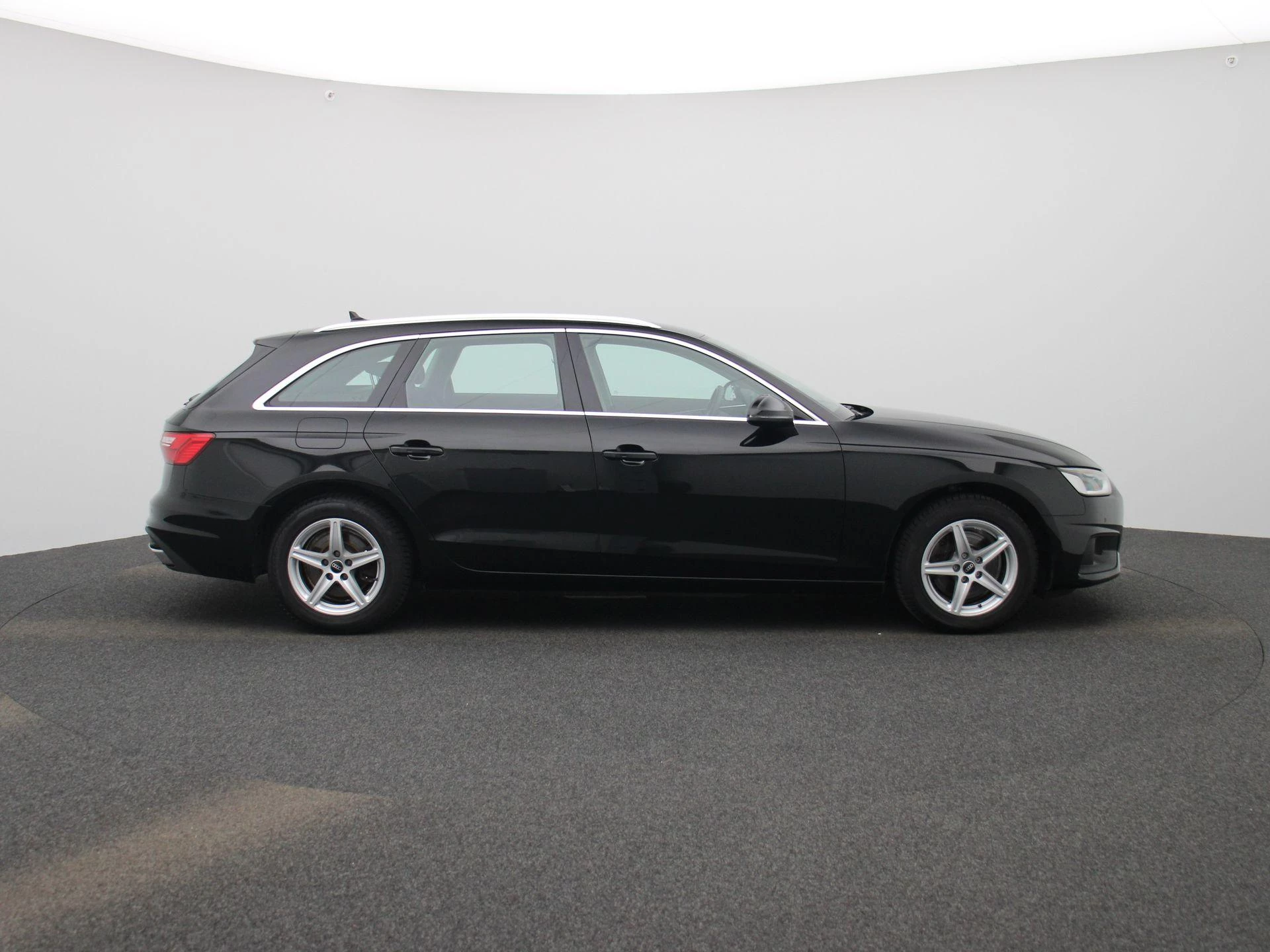 Audi-A4-image-5
