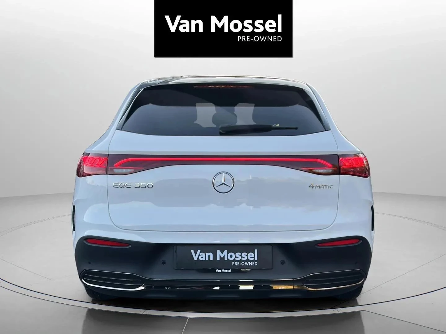 Mercedes-Benz-EQE-image-5