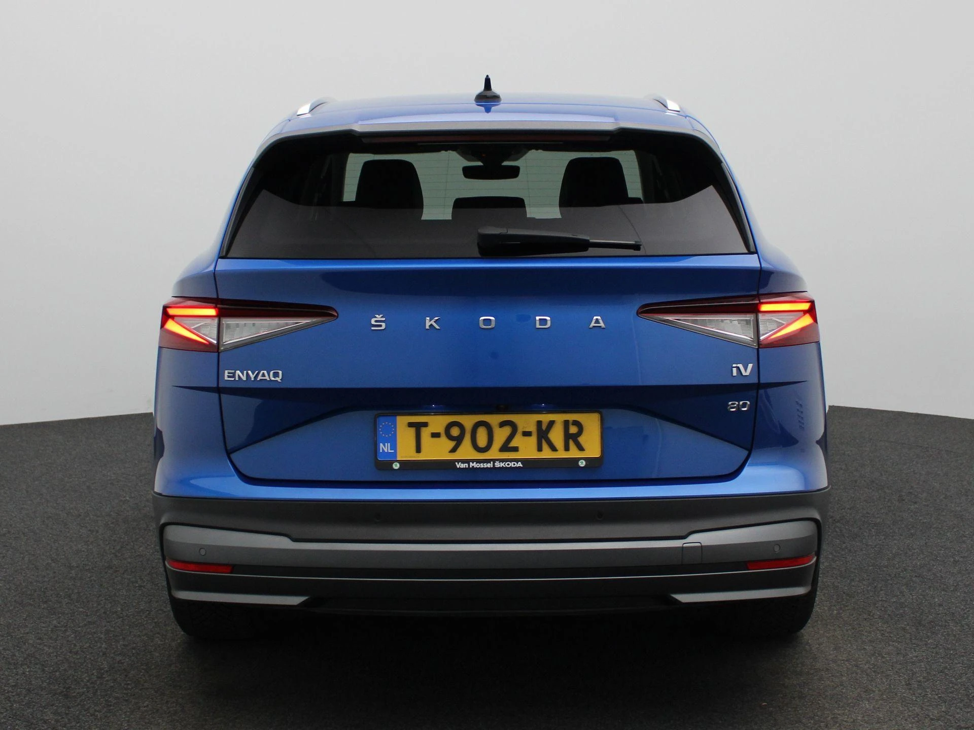 Škoda-Enyaq iV-image-5