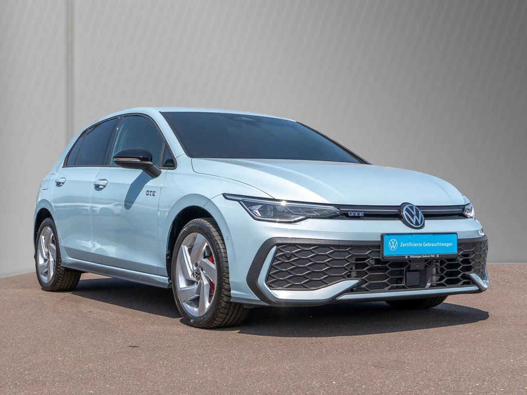 Volkswagen-Golf-image-2