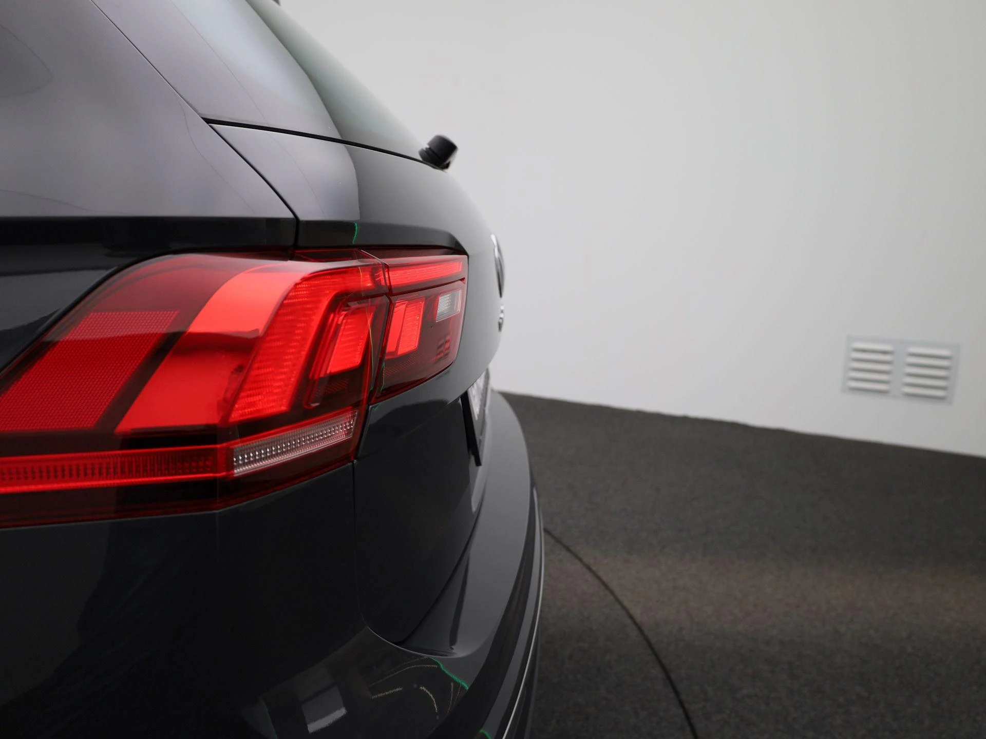 Volkswagen-Tiguan-image-38