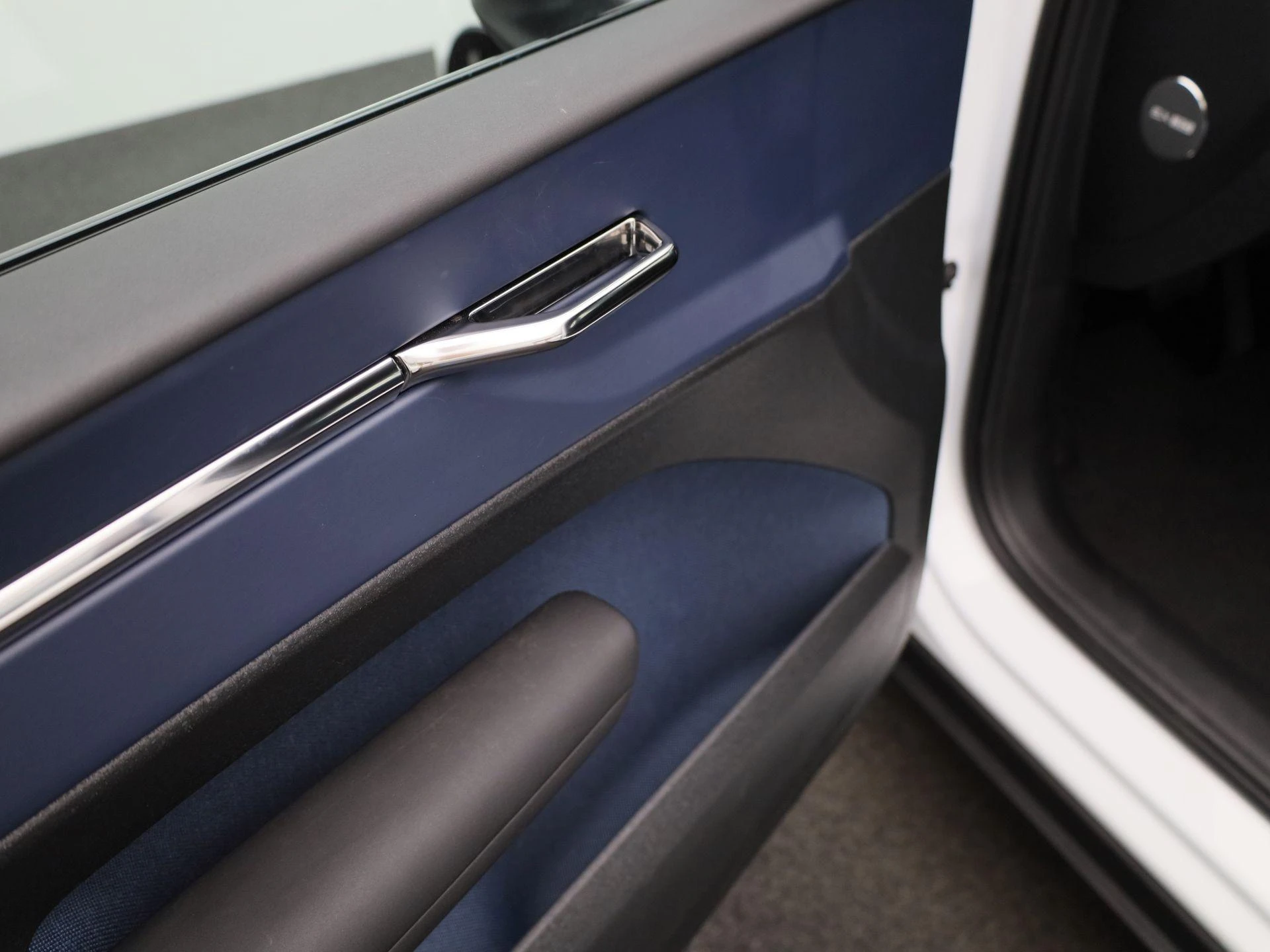 Volvo-EX30-image-32
