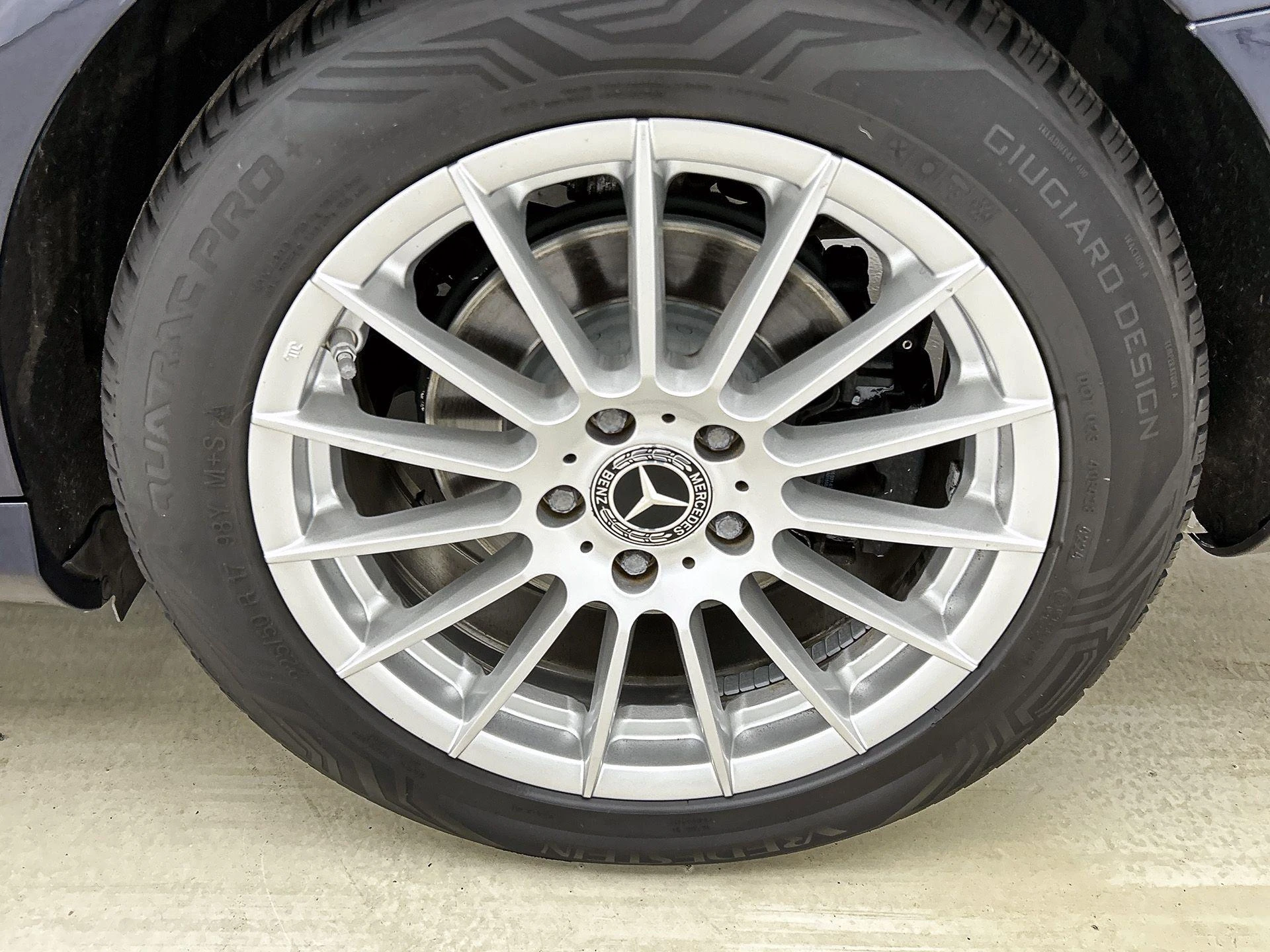 Mercedes-Benz-C-Klasse-image-32